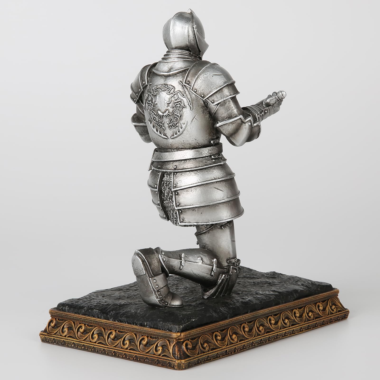 Vineyard Carvings Knight Stifthalter 17,8 cm hoch