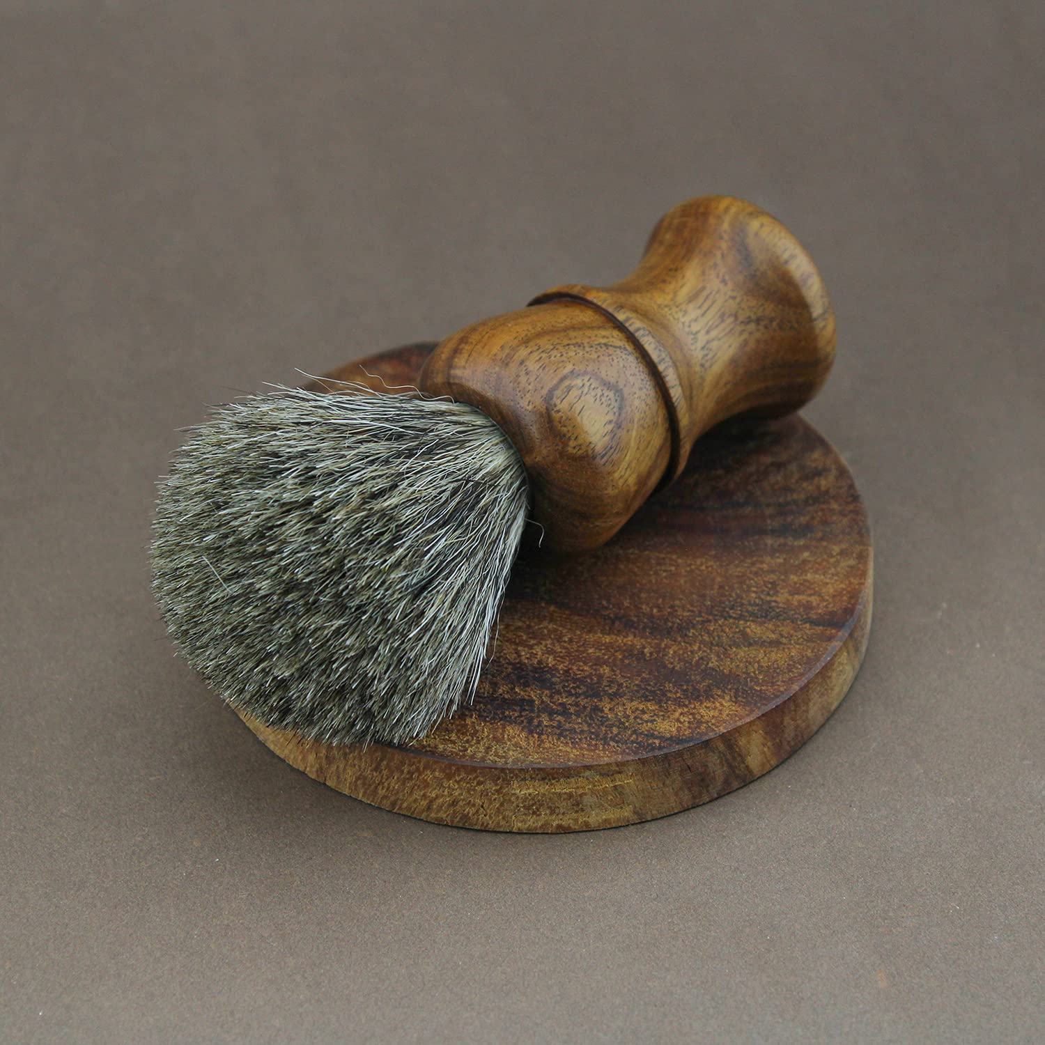 Jag - Kit da barba sostenibile da 5 pezzi, set di rasoi a mano libera, Pennello da barba in legno di tasso - Rasoio a mano libera - Armatura in pelle - Composto abrasivo - Bastone di allume