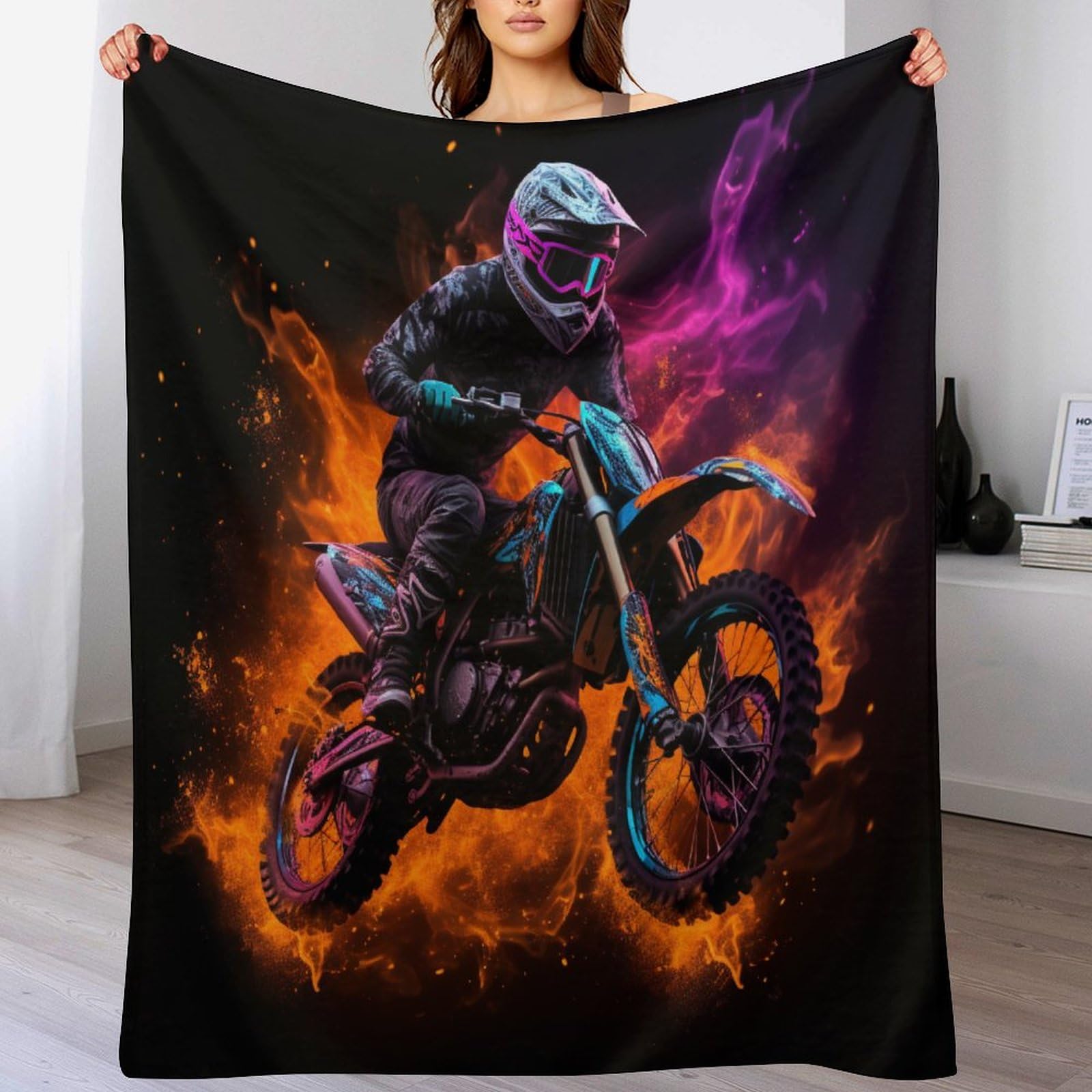 Couverture moto flannel douce : le plaid compact idéal pour éliminer les frissons en voyage