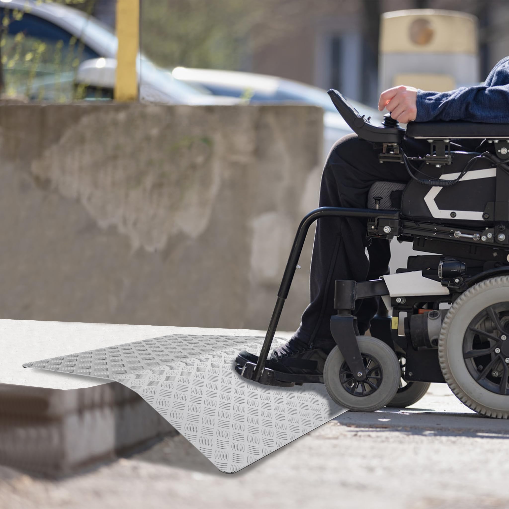 NAIZY Rampa de 100 cm para bordillos de aluminio con asa, portátil, antideslizante, 70 cm de ancho, rampa para silla de ruedas, máx. 270 kg