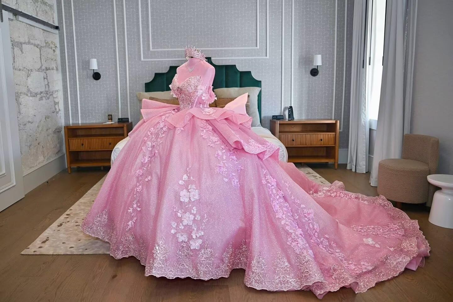 Puffy Appliques Quinceanera Dresses with 3D Flowers Glitter Sweet 15 16 Dresses Ball Gown with Bow HU008