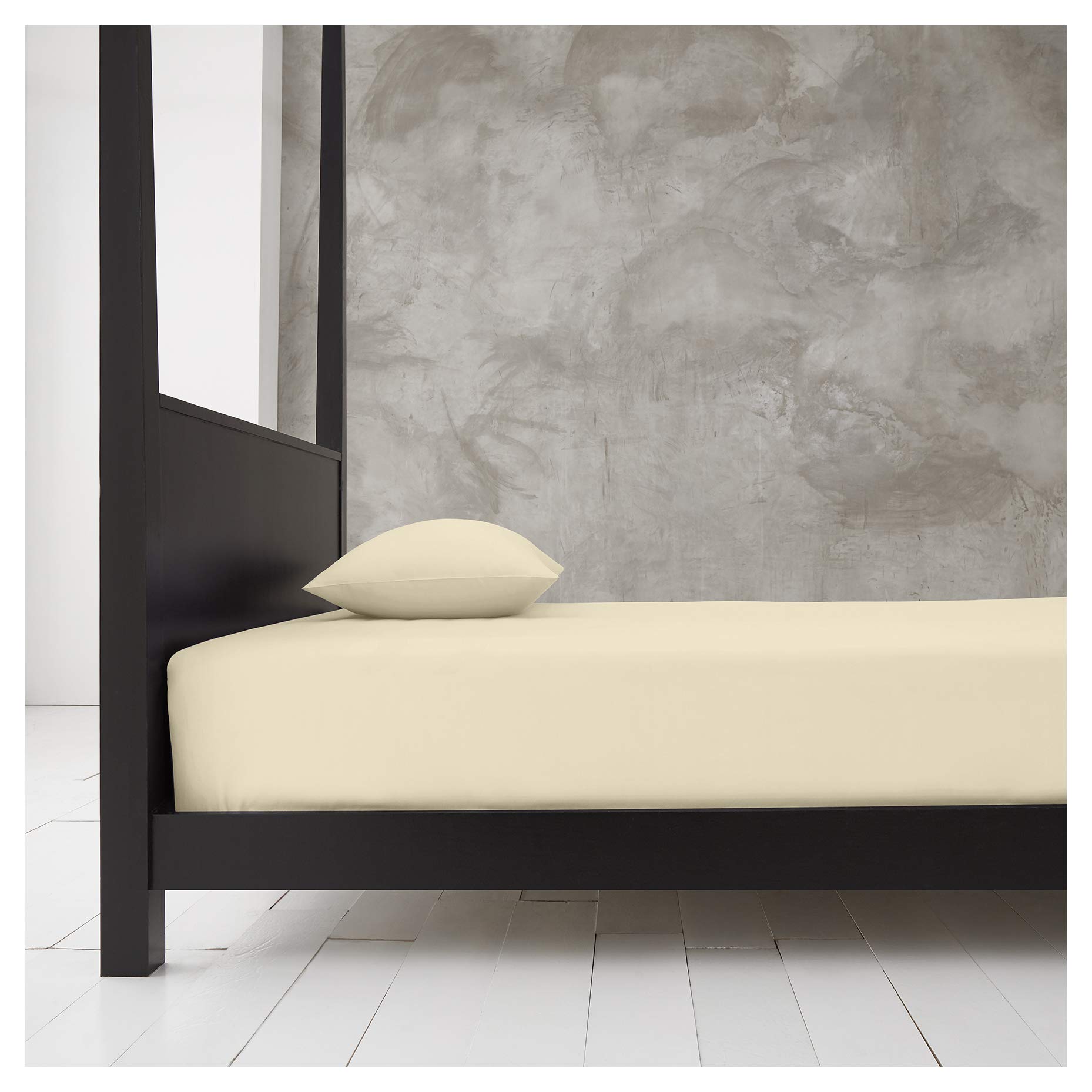 Plain Dyed Single Deep Fitted Sheet, Easy To Fit Non Iron Bedding Sheet, Polycotton Bed Sheets, Cream