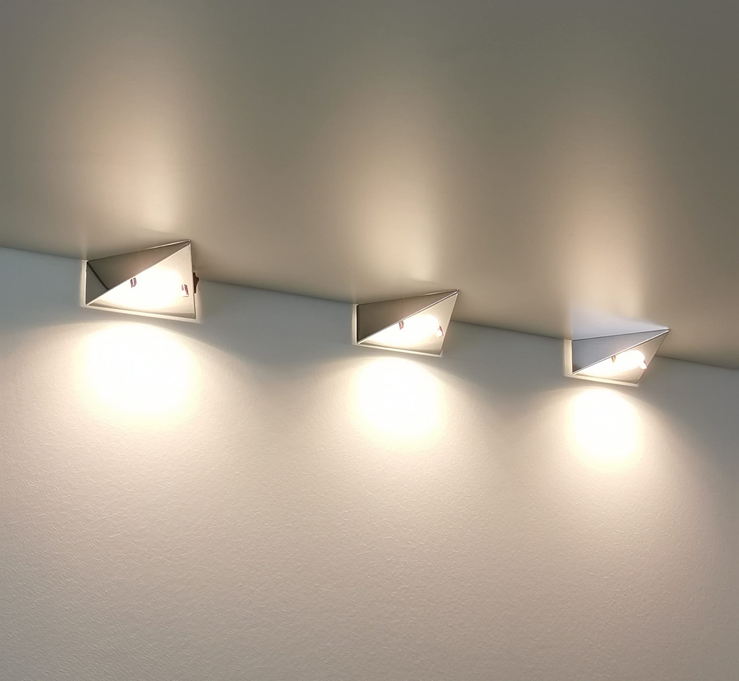 Trango 3er Set 6739-32 Küchenunterbauleuchte inkl. 3x 4.8 Watt LED Modul 3000K warmweiß ON/OFF Schalter *COOK* Edelstahl Einbauleuchte, Einbaustrahler, Dreieckleuchte, Schrankleuchte, Küchenleuchte