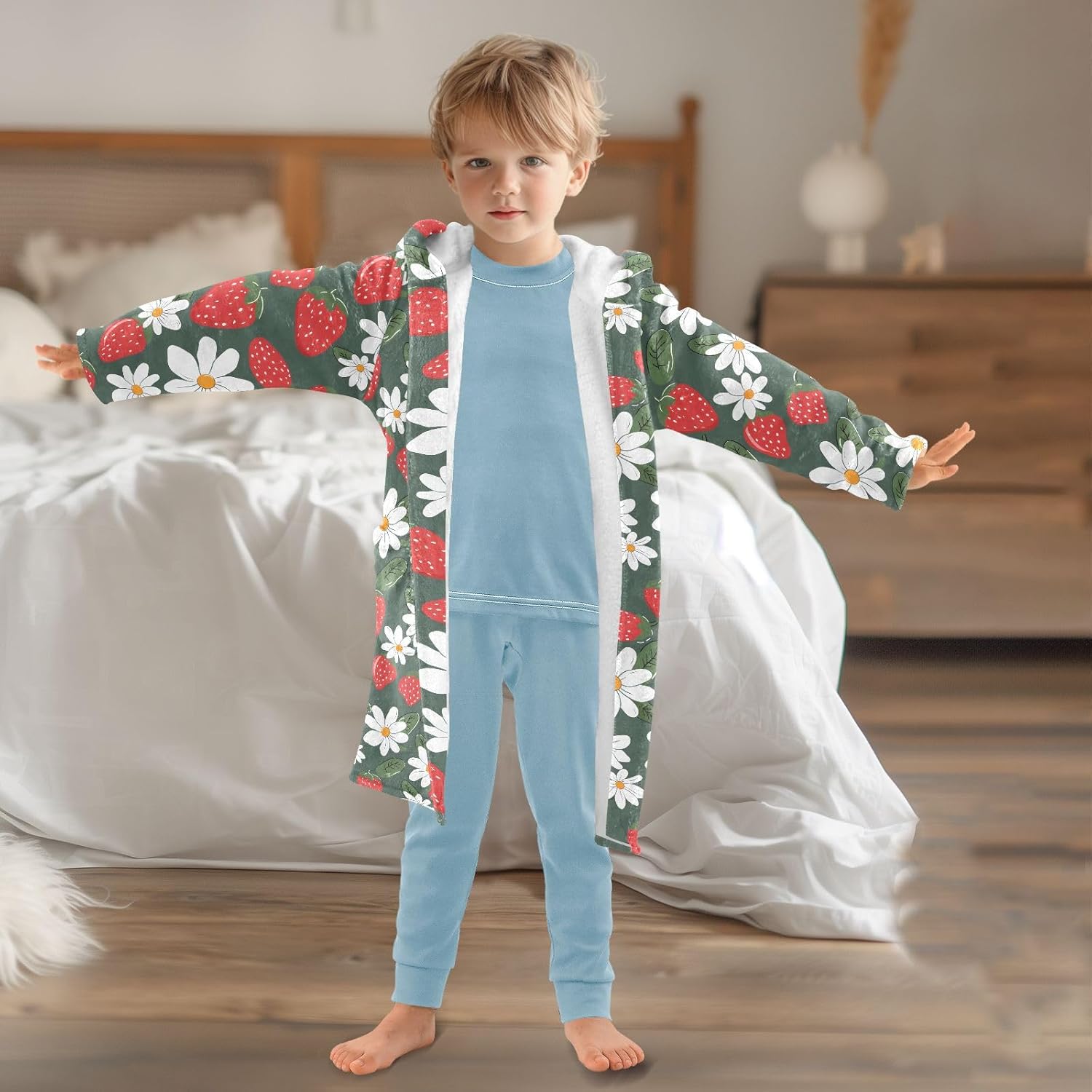 senya Strawberry and White Flower O Toddler Hooded Bathrobe Kids Soft Plush Bath Towel Robes for Boys Girls 2-12 Years