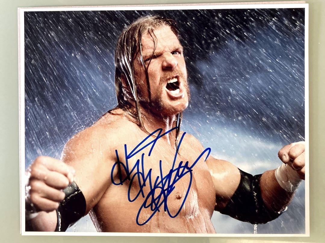 Amazon.co.jp: トリプルH直筆サイン入り超特大写真Triple Hアメリカ  