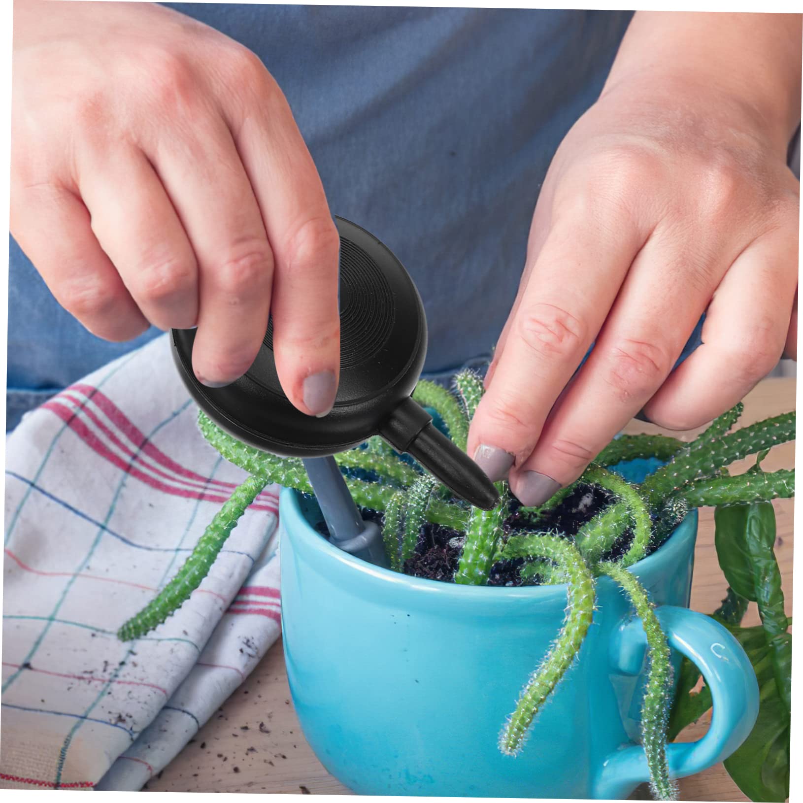 HOLIDYOYO 2Pcs Lens Blower and Soft Brush for Cleaning Cameras Computers and Hard to Reach Areas Air Duster with Detachable Brush for Safe Surface Cleaning