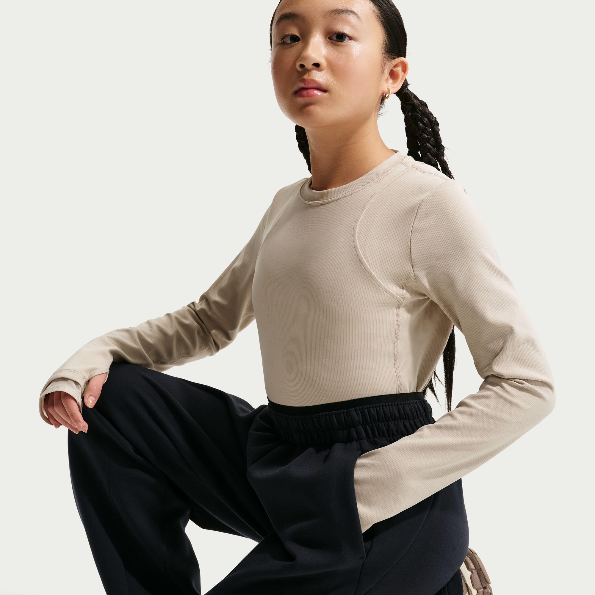 NIKE MAVN Strickhose mit Therma-FIT-Technologie und hohem Bund für Mädchen, IM1764
