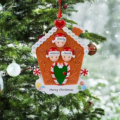 Miniatura 2 de Gingerbread House - Adorno de Navidad personalizado – Adorno de familia de 3 de pan de jengibre – Primera Navidad para hornear galletas en un nuevo
