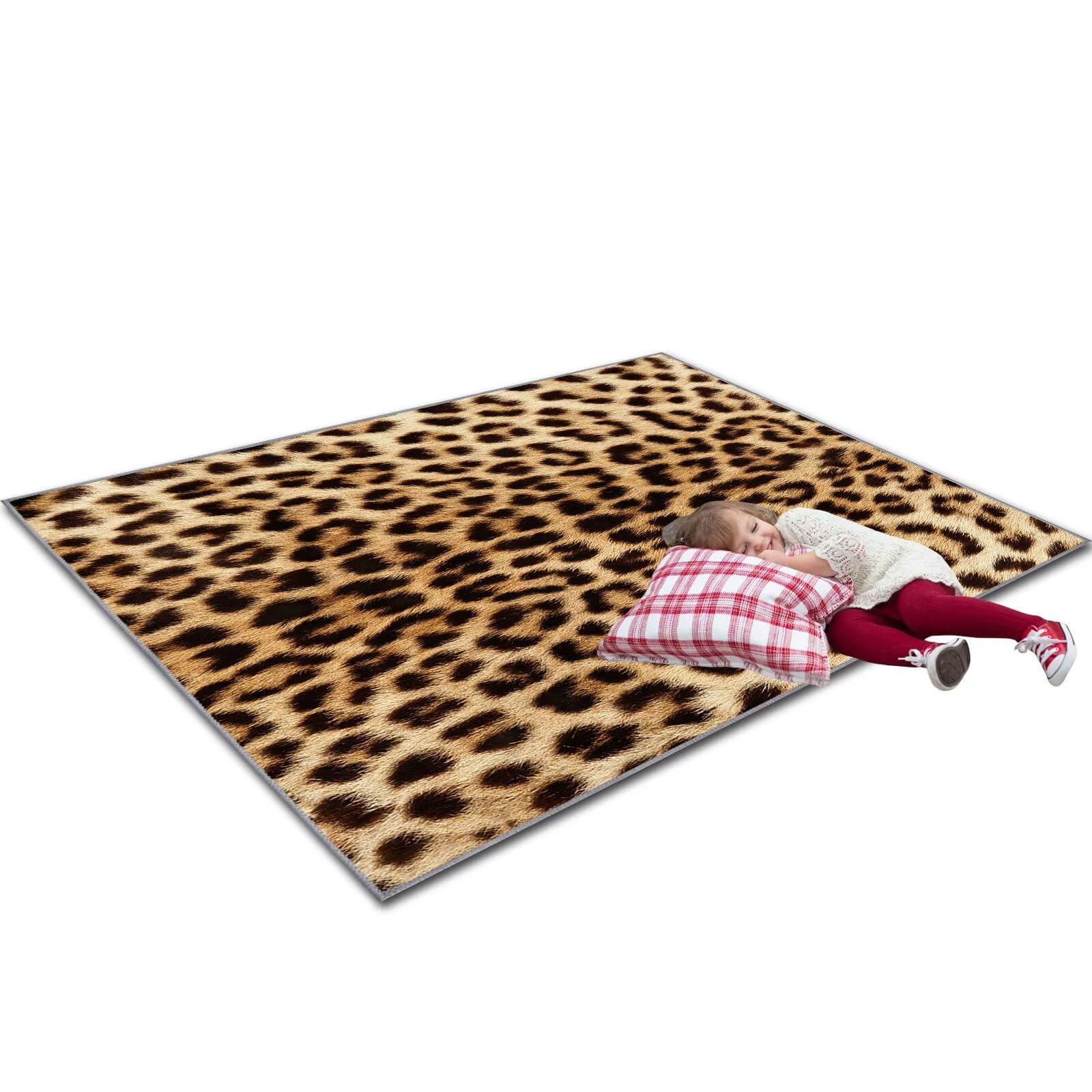 Tapis imprimé léopard noir pour réchauffer l'ambiance du salon familial
