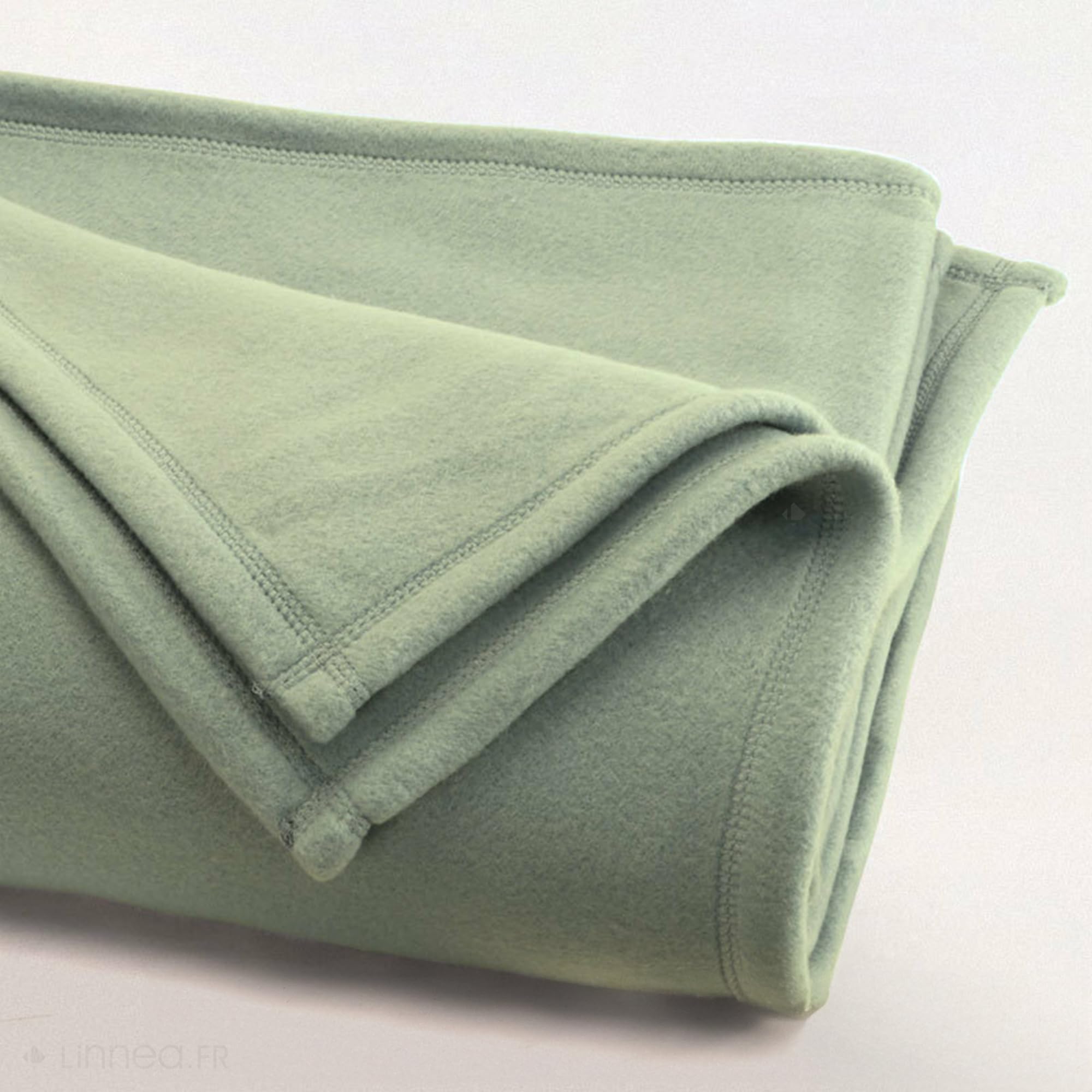Linnea Couverture Polaire 240x260 cm Isba Amande 100% Polyester 320 g/m2 traité Non-feu