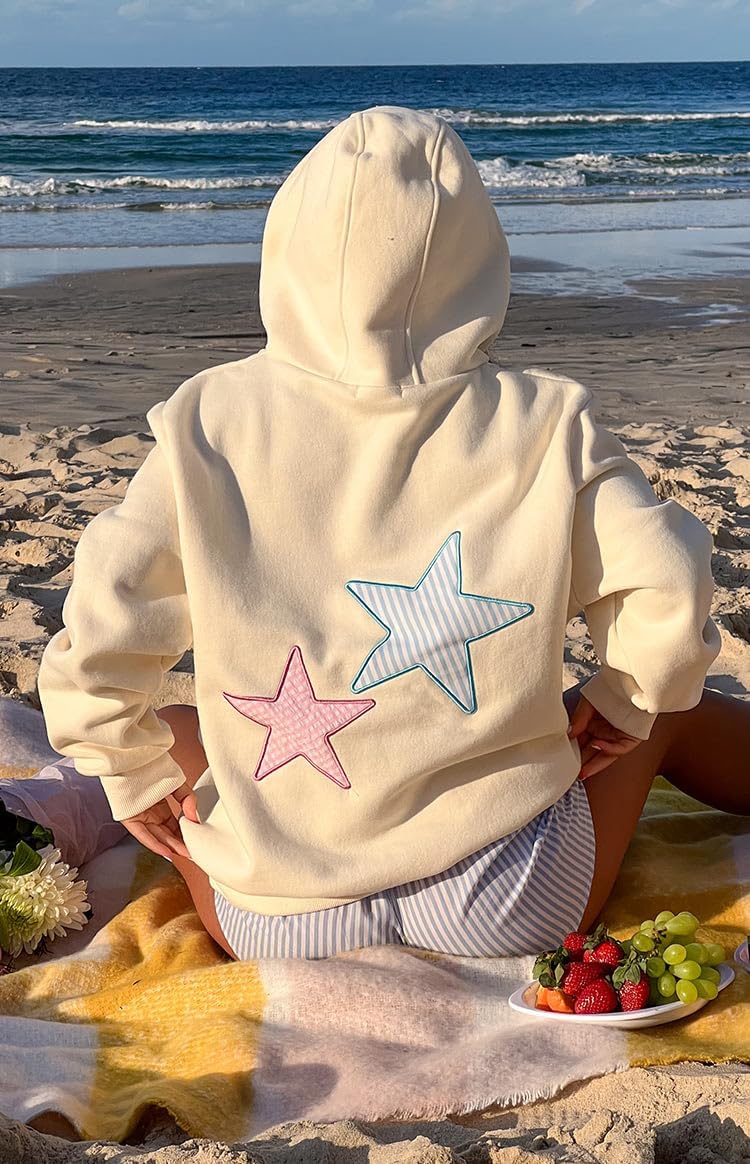 Graphic Hoodies for Women Cute Long Sleeve Preppy Sweatshirts Fall Oversized Pullover Hooded Tops With Pockets