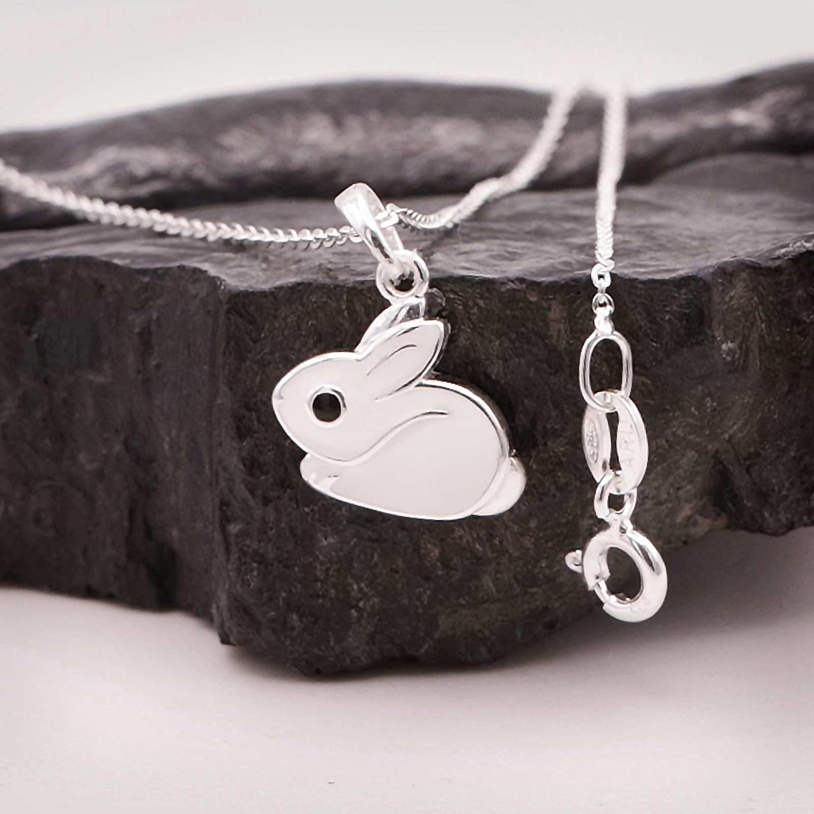 CLEVER SCHMUCK Ensemble pendentif lapin en argent pour enfant 12 x 11 mm fourrure blanche laquée yeux noirs brillants avec chaîne ancre 40 cm en argent sterling 925 pour enfants, Brillant, en partie