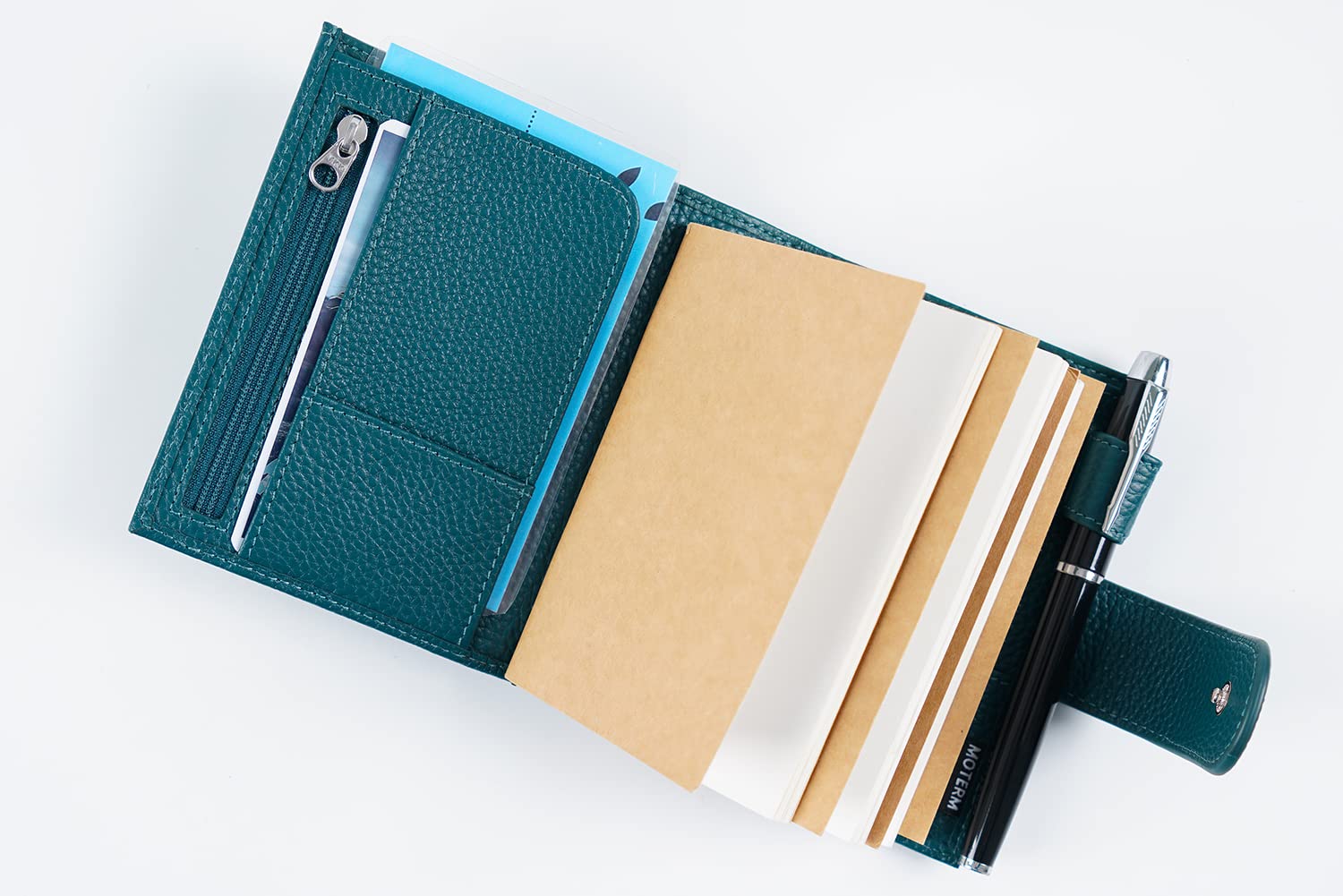 Moterm Companion Traveler's - Funda para cuaderno de viajero, diseño mejorado con bolsillo trasero (tamaño pasaporte, color azul guijarro Vert Foncé)