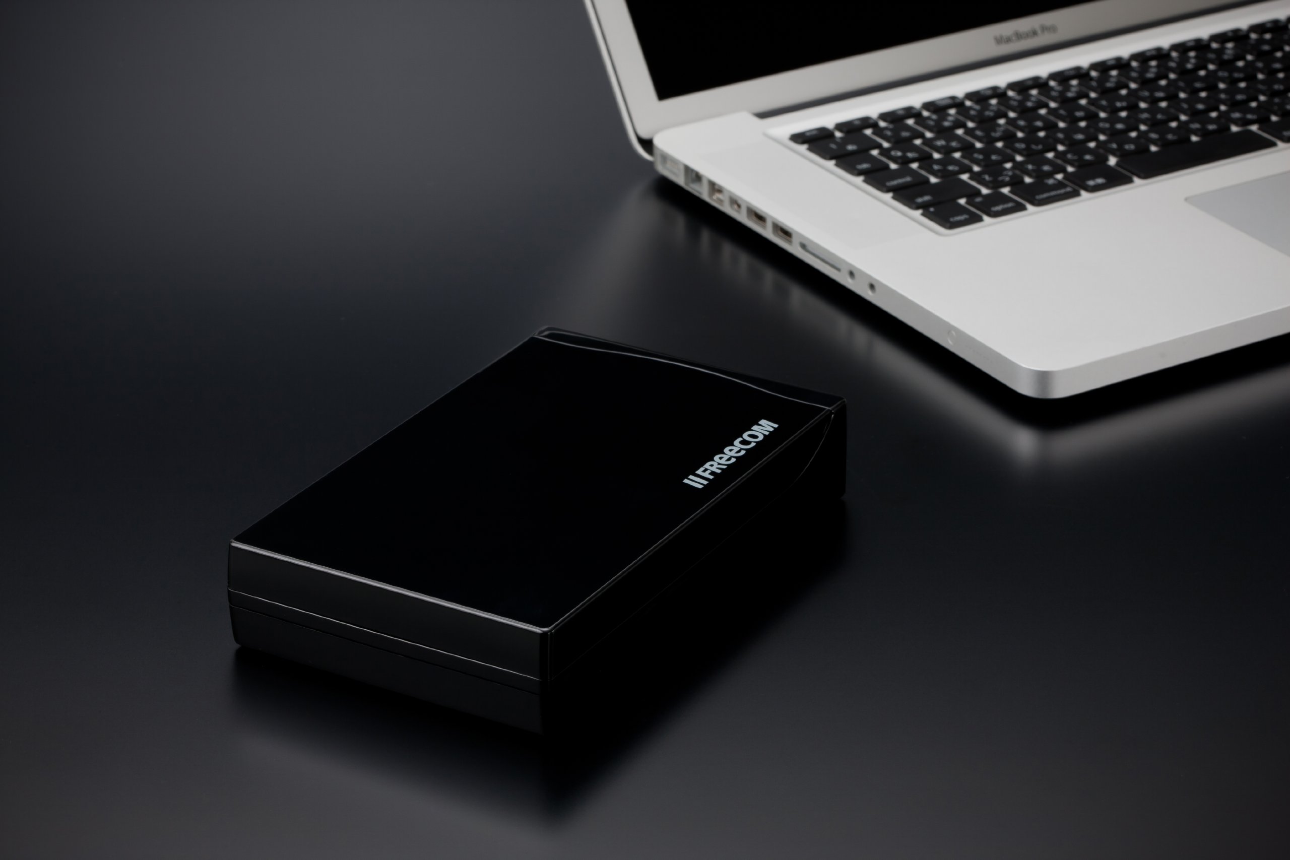 Amazon | Freecom Hard Drive Classic II 2TB ピアノブラック (Regza 