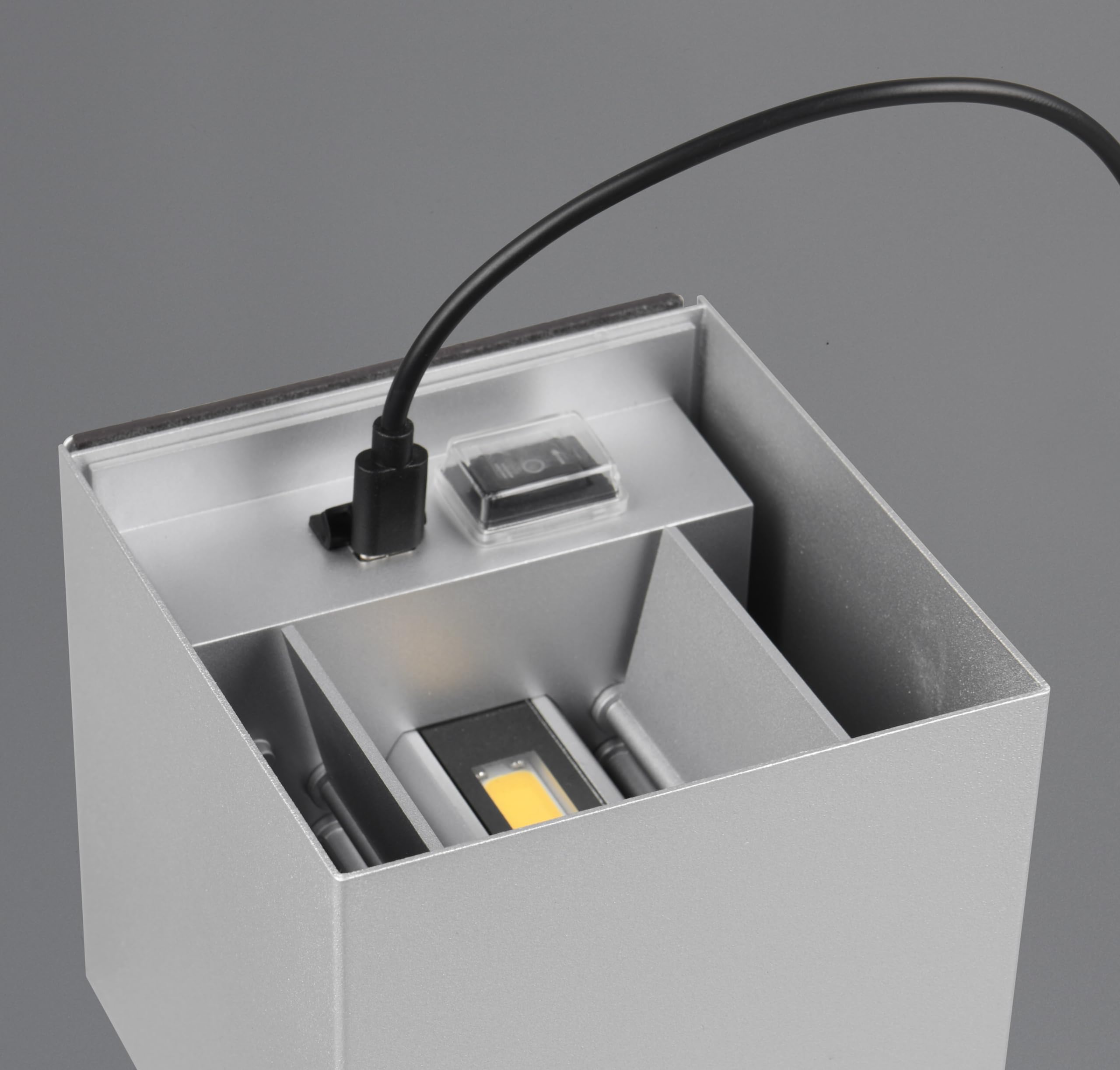 Reality Leuchten LED Akku Wandleuchte Talent R27759187, Metall Titanfarbig, Magnetische Wandhalterung, inkl. 2x 0.5 Watt, Dämmerungssensor, Bewegungsmelder, Up and Down Beleuchtung, USB-C Ladebuchse