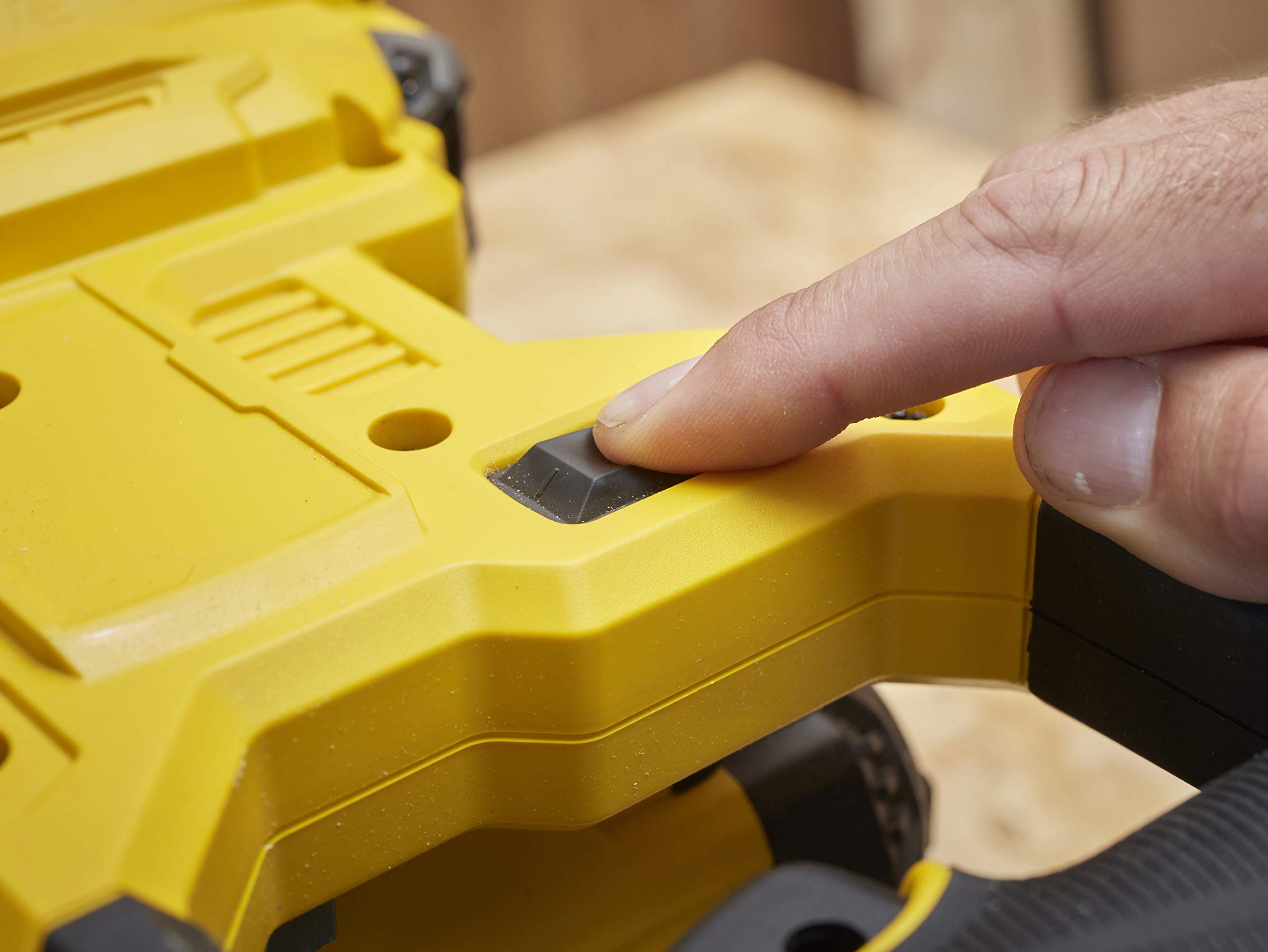 Stanley FatMax Pilarka Ukosowa 190 mm 18V SFMCS701M1-QW