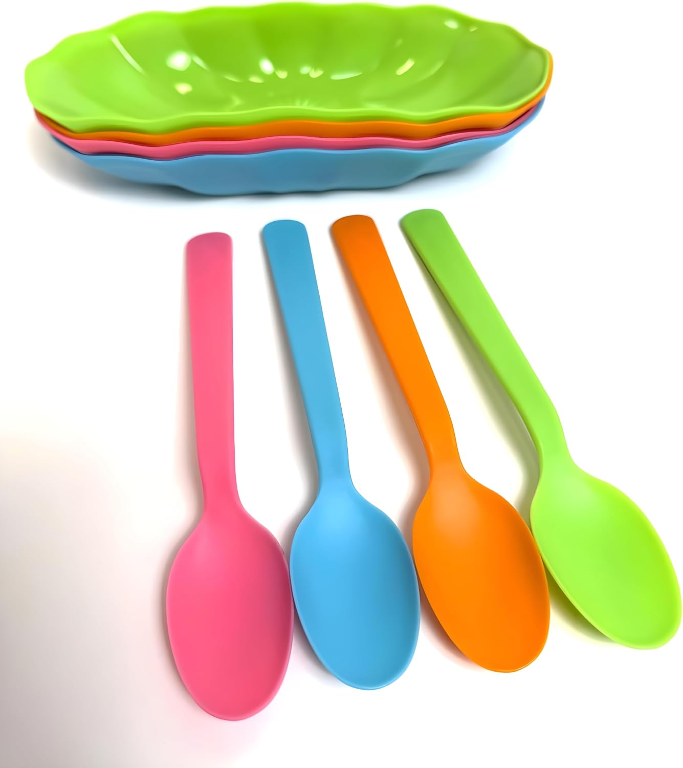Bexter Set of 4 Reusable Banana Split Boats with Matching Spoons, BPA Free Plastic Dessert Dishes for Ice Cream Sundaes, Banana Splits, Brownies, Fruit, Snacks