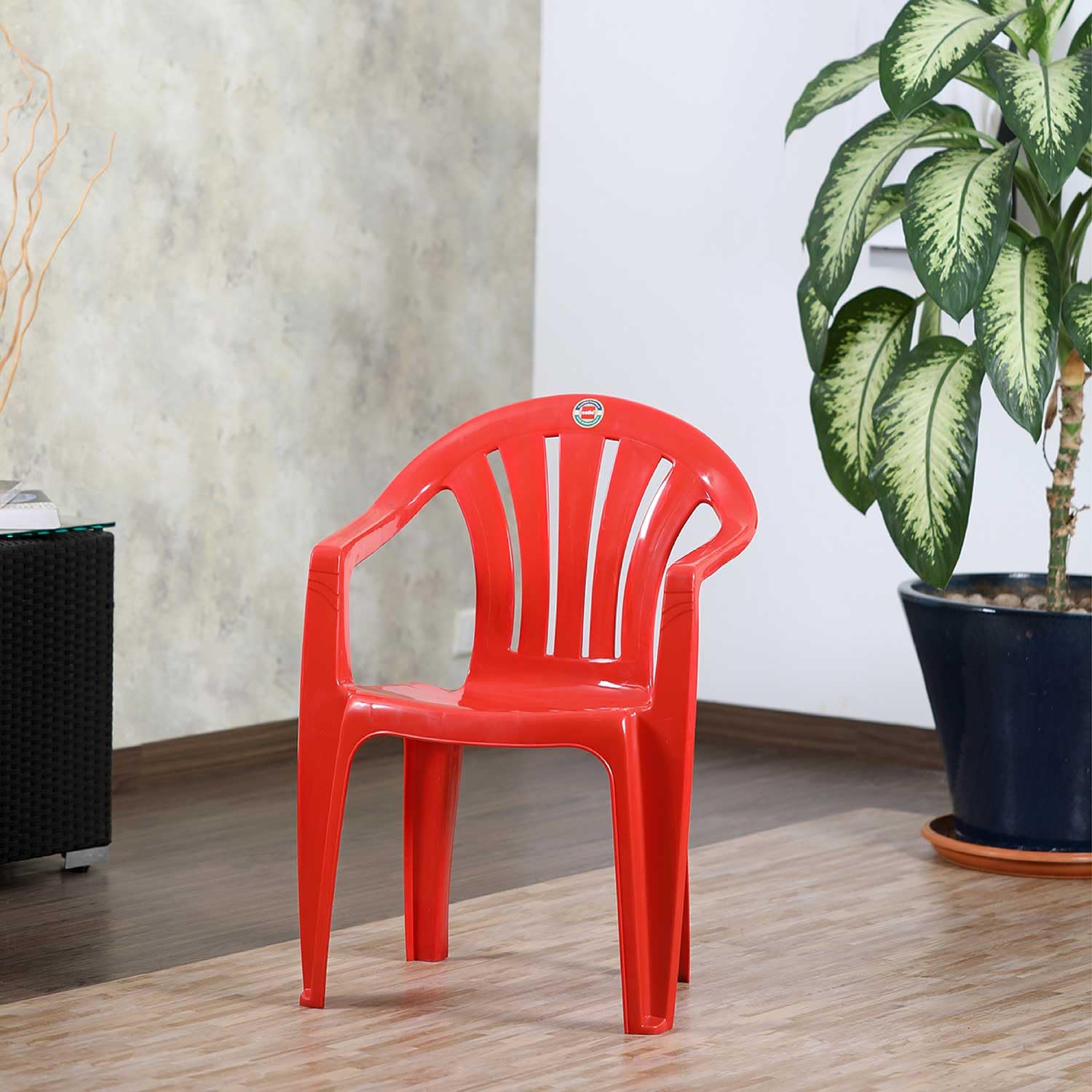【Dirp Chair】TARPtoTARP × basta_redskapet Cello Plastic Capri Chair - Red | Strong and Durable | Easy to