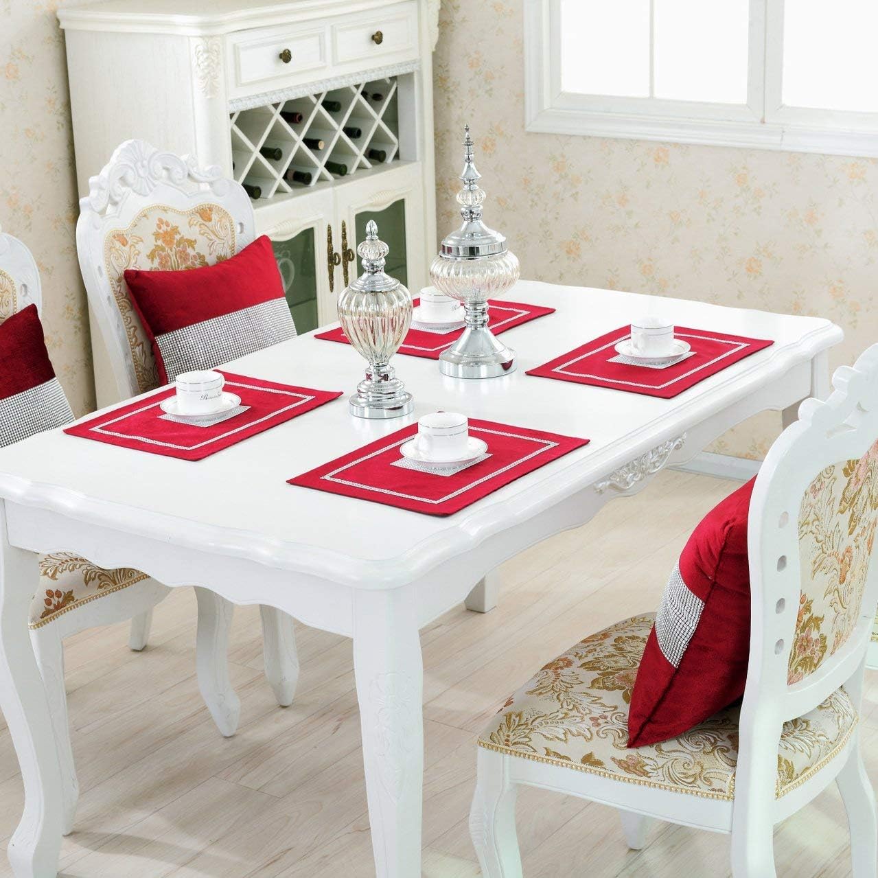 Hangnuo 13 * 83inch Table Runner and 4 Set Placemats with Sequined Rhinestone, Elegant Table Decoration for Wedding Thanksgiving Christmas, Red