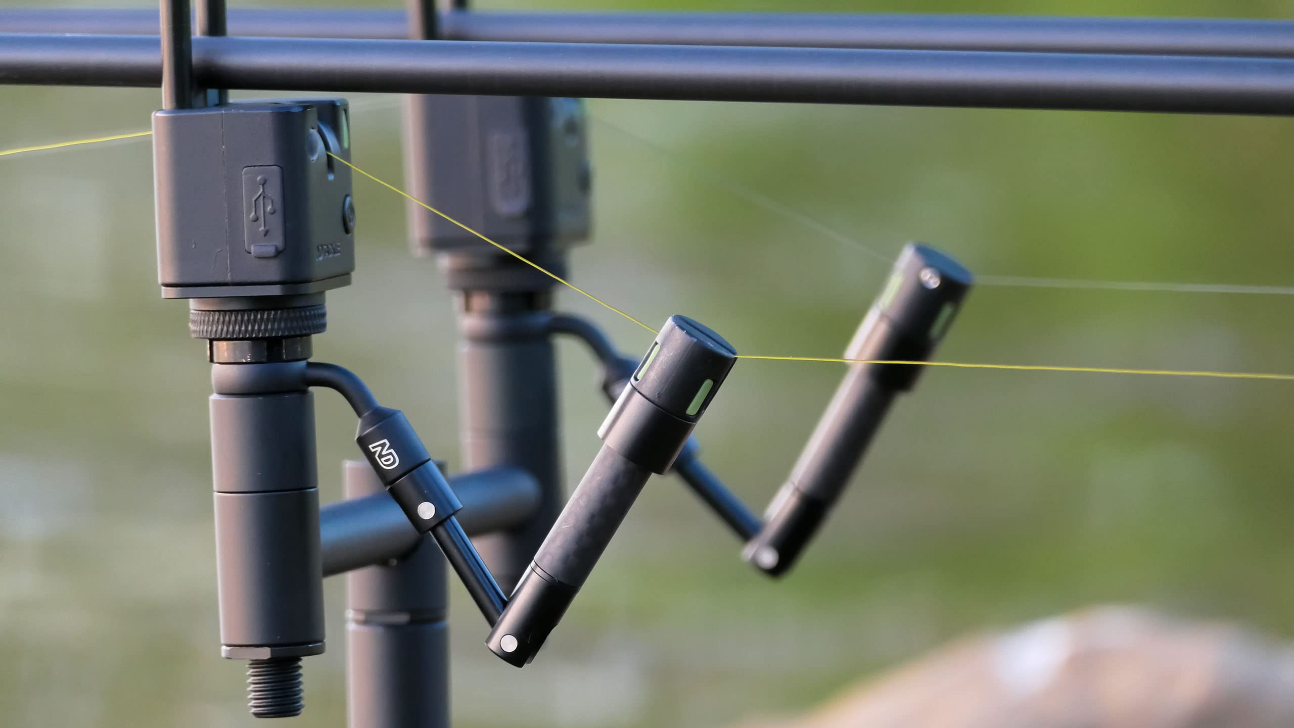 Dado Orientabile Universale Per Morso New Direction Tackle | Kit 4 Pezzi Per Allineare Gli Allarmi Per Pesca | Colore Nero - 6