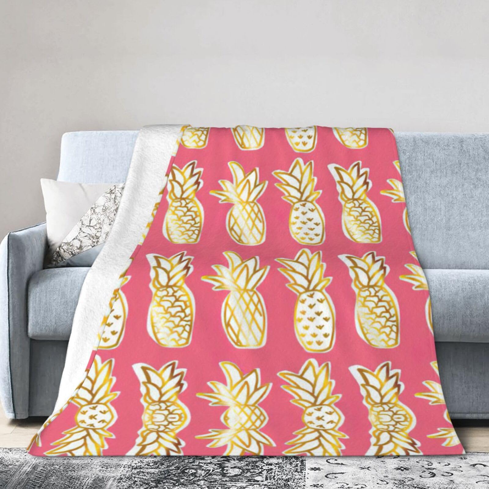 Uusnwaa Soft Cosy Fleece Warm Throw Pineapple Print Blanket
