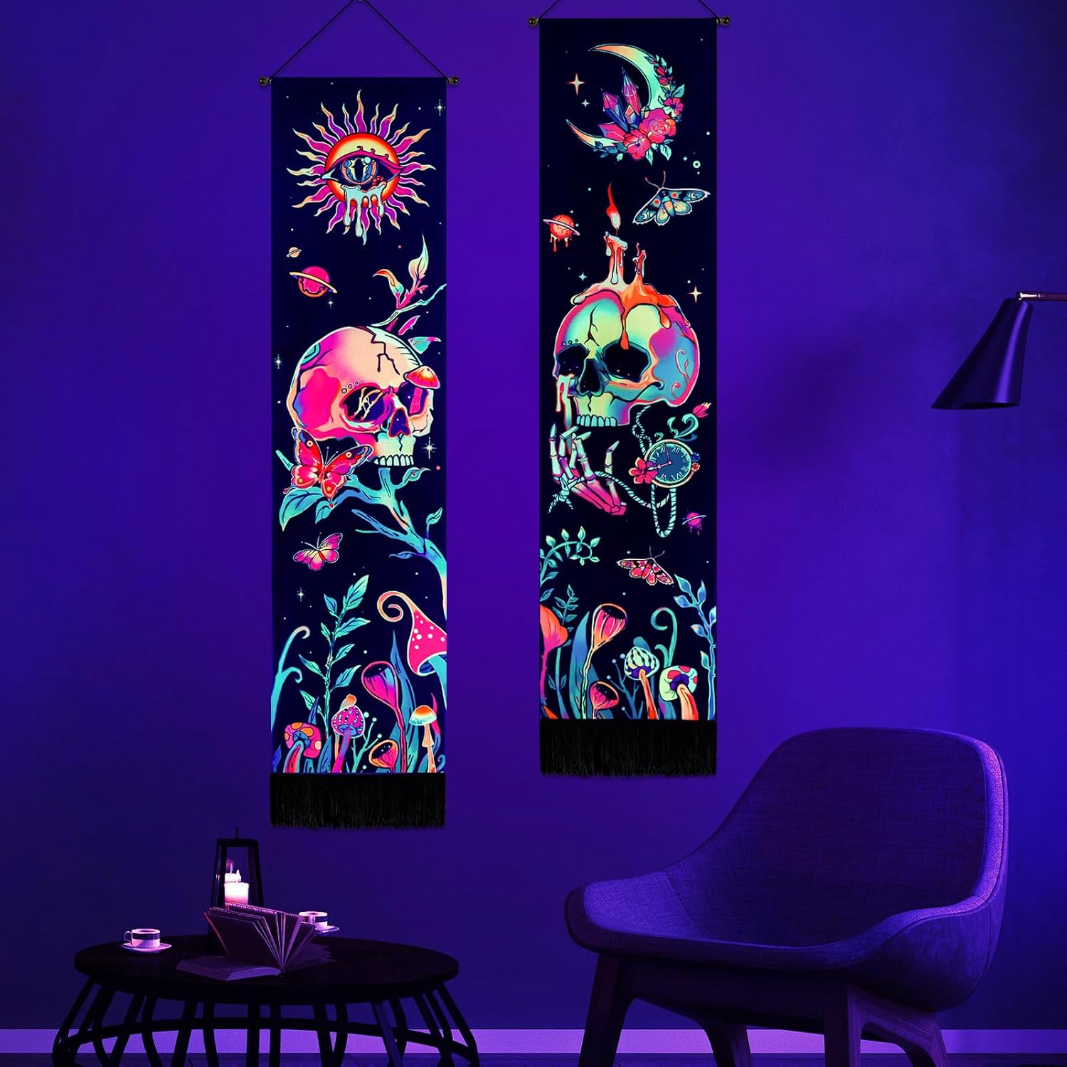 Leofanger Paquete de 2 tapices verticales de calavera negra con luz negra, tapiz de sol y luna, tapiz de flores de mariposa y mariposa negra, tapiz