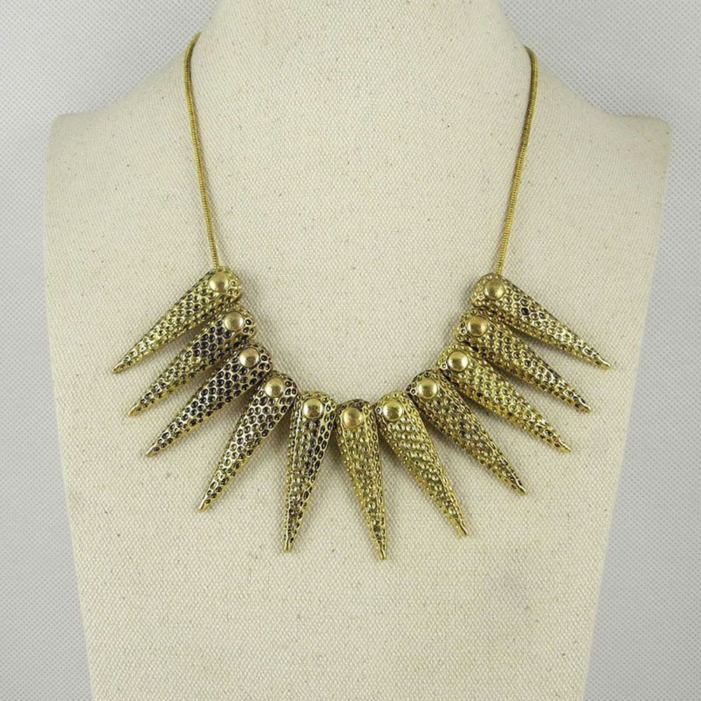 Necklace Pendent Jewelry Fashion Decoration Costume Retro Jewellery Collier Long Chain S4SR2 Bronze Rivets Triangle Tassel