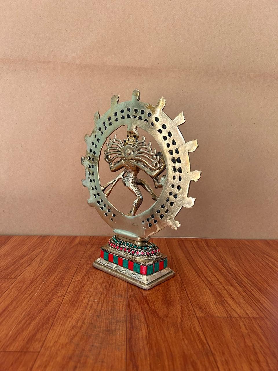 Statua Nataraja in ottone con lavorazione in pietra, 19 cm, maestosa Shiva in posa da ballo, ideale per la casa, Lord Shiva nella danza cosmica, perfetta per studi di yoga