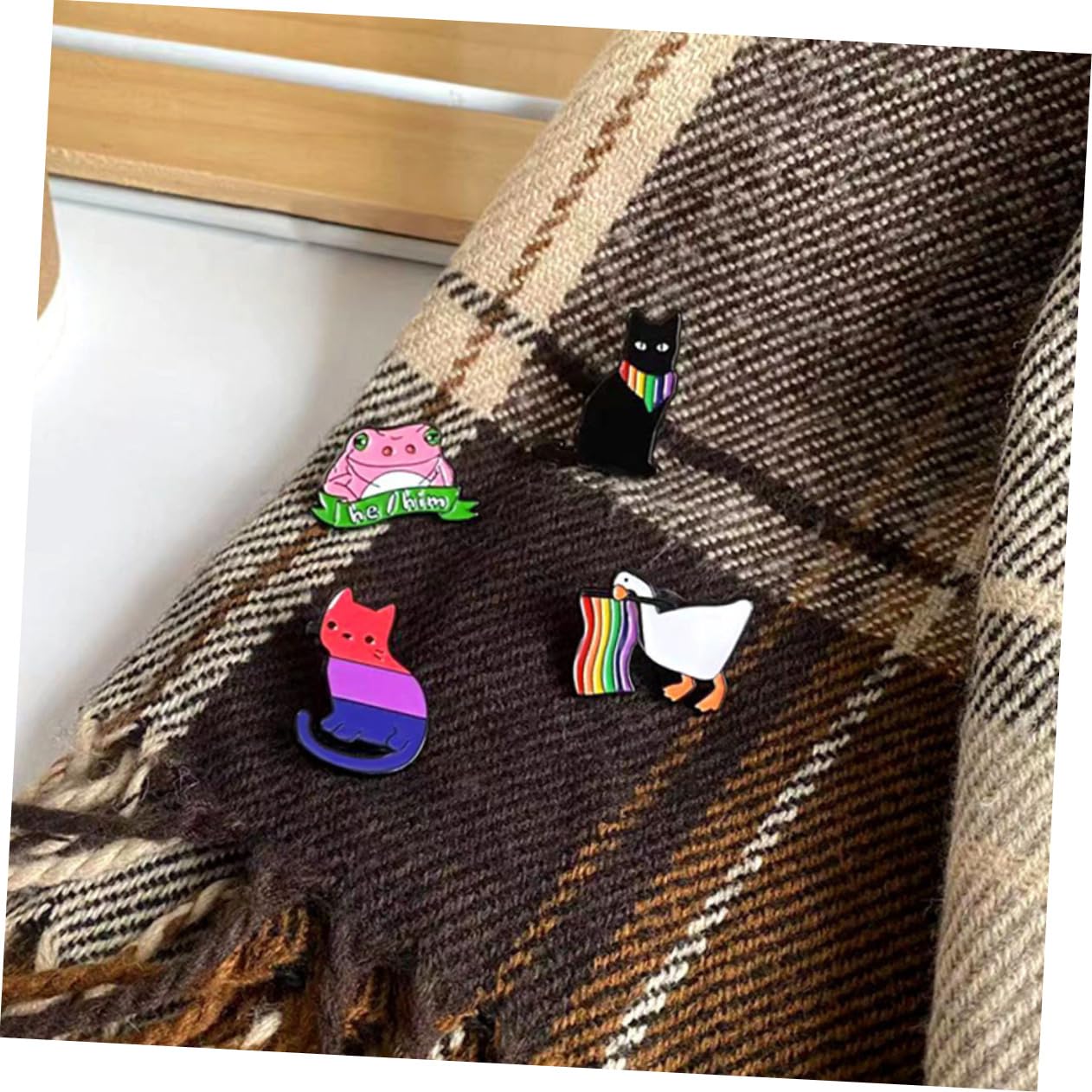 Veemoon Kleine Tierbrosche Karikatur Groß Kleidung Cartoon-emaille-brosche Stoffbrosche Als Frauen Brosche Pin-ästhetik Tier Brosche Legierung