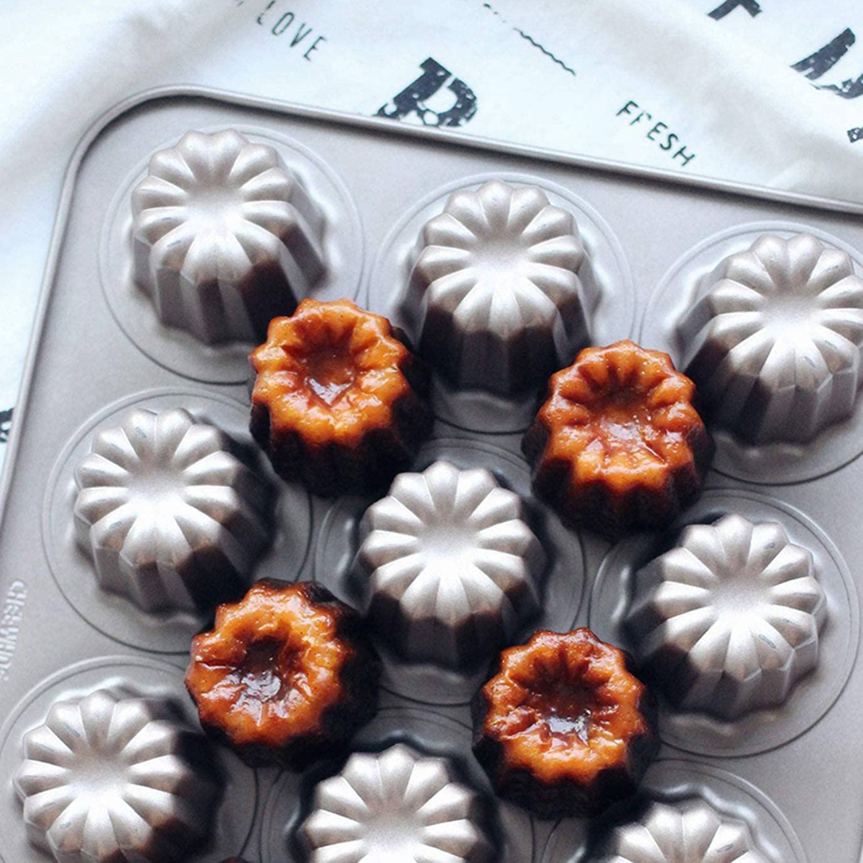 Lot de 2 moules à gâteau en forme de canele, 12 cavités, antiadhésifs, pour muffins, cupcakes, cuisson au four (champagne doré)