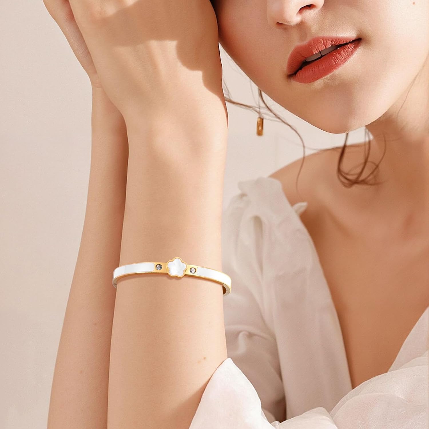 Chunky 18K Gold-Plated Clover Bangle Bracelet for Women.Black White Pink Red Five Leaf Clover Jewelry Simple Cute Friendship Bangle Bracelet for Women Trendy Holiday Gifts - Image 2