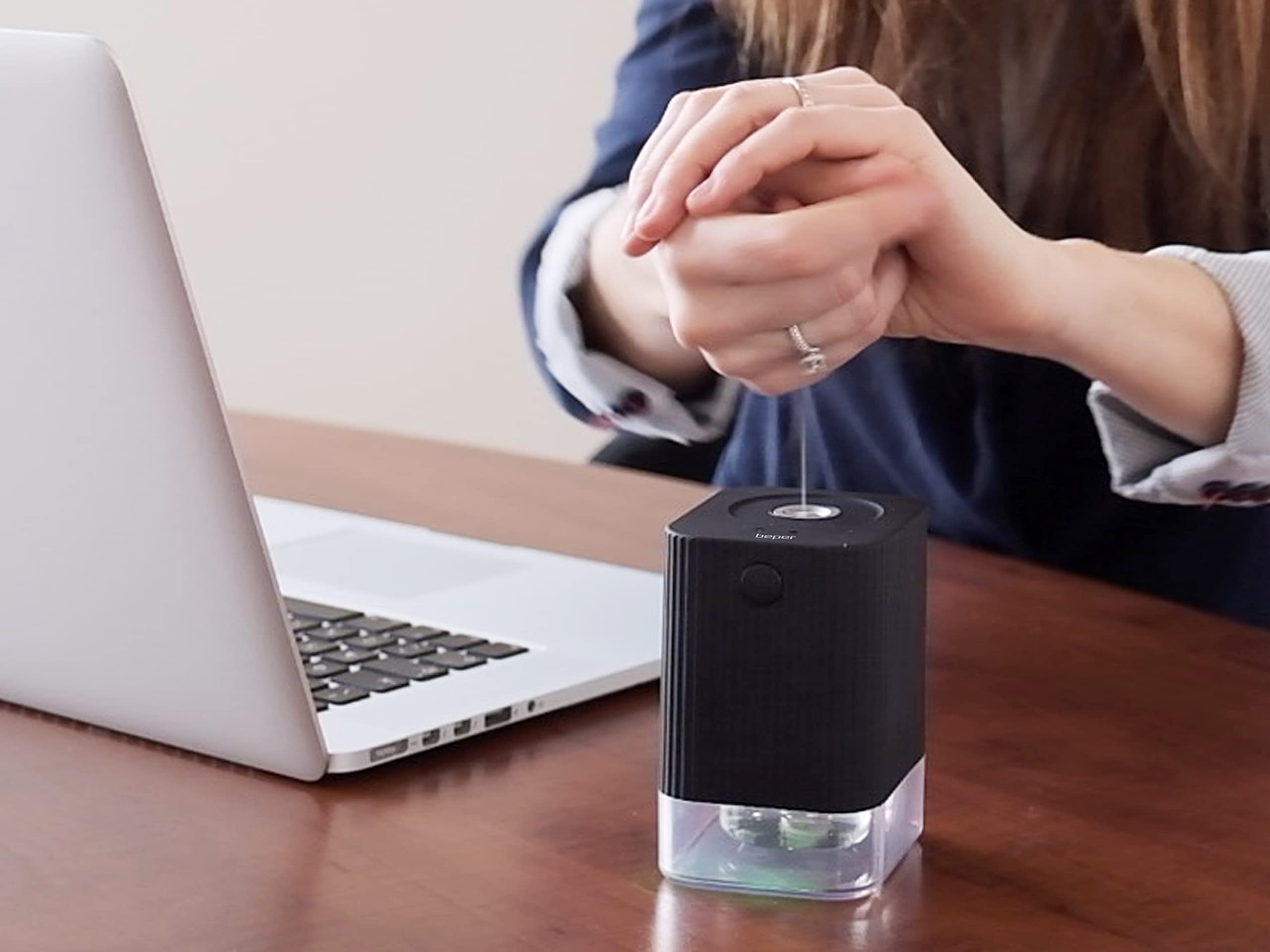 BEPER P201UTP011 Dispenser Nebulizzatore Disinfettante Mani e Oggetti, Capacità 120ml Contactless, Sensore Infrarossi, Batteria Ricaricabile, Cavo USB incluso, Nero