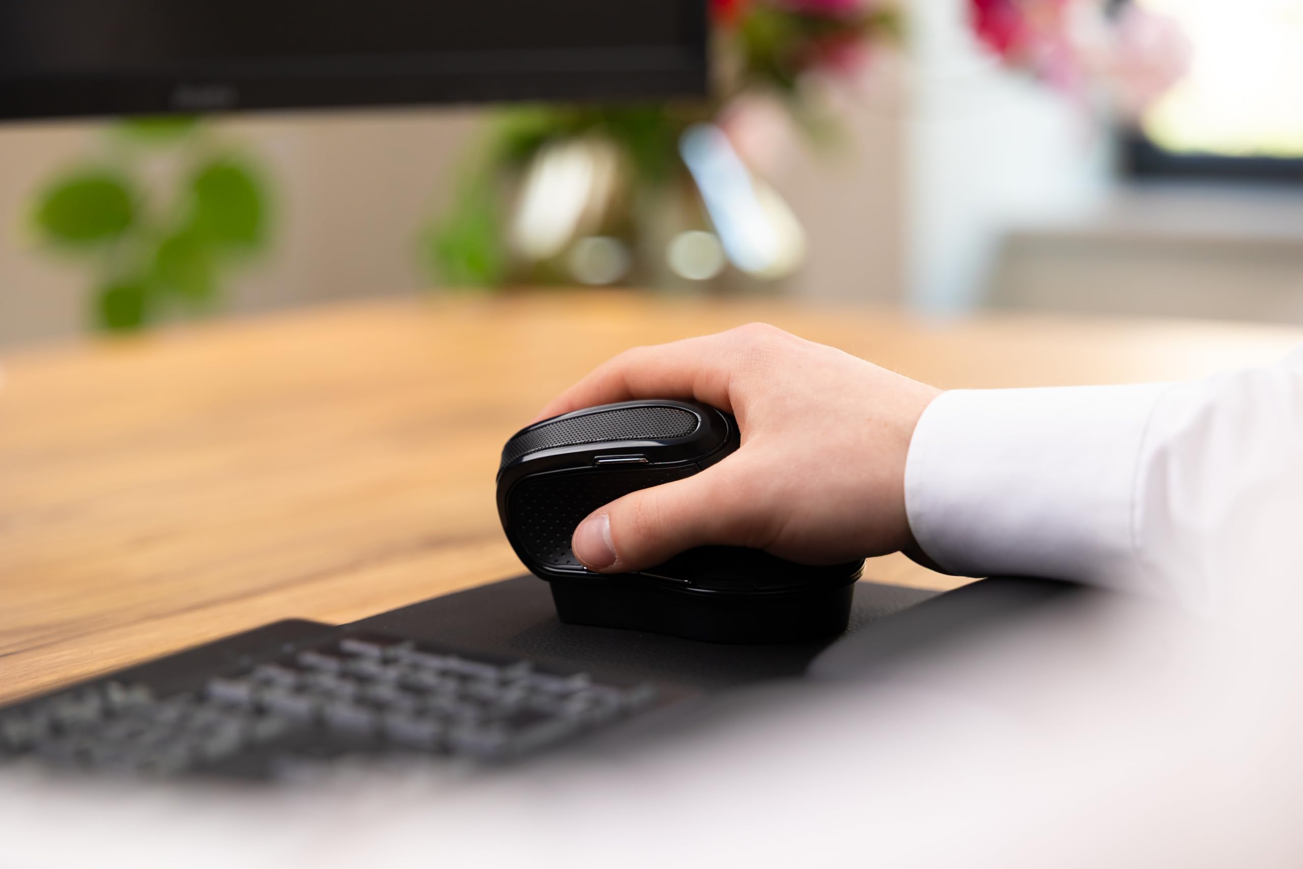 Mouse ergonomico – senza fili verticale 2,4 GHz – Adatto per mani grandi – inclinazione 20 – poggiapolsi – striscia LED – USB A Dongle & USB-C cavo di ricarica incluso