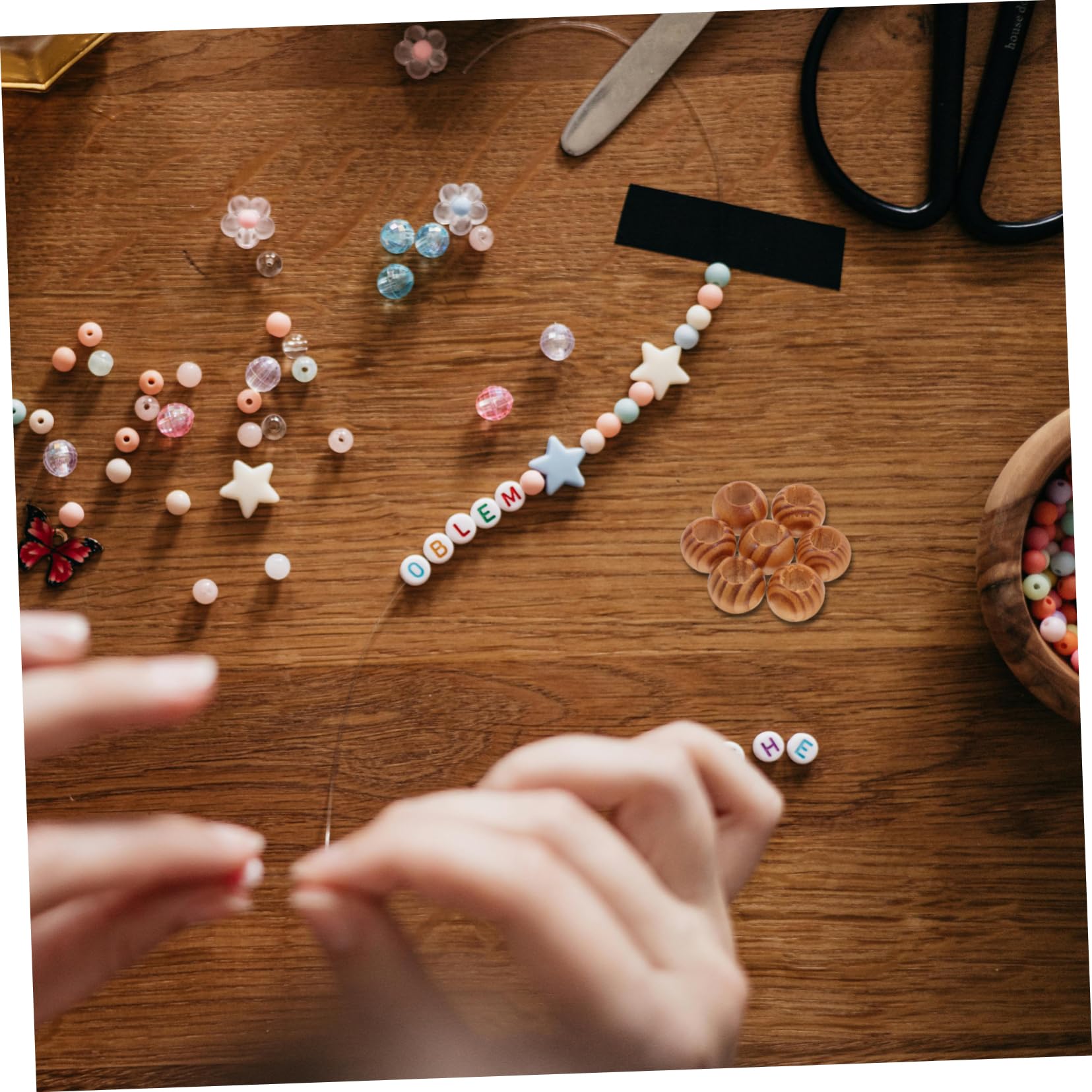 Angoily 300 Piezas Cuentas de Madera Natural Diámetro con Bolas Redondas Espaciadoras para Manualidades y Fabricación de Joyería DIY