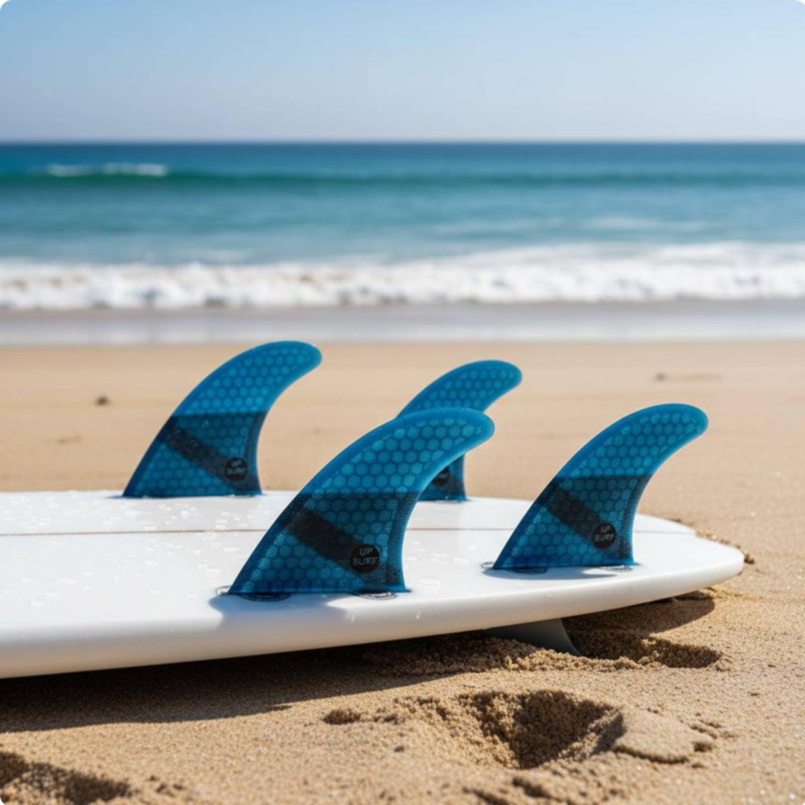 Surfboard Flossen Surfbrett Flügel Finnen 4 Teilig Leicht Und Steif durch Wabenaufbau für Reaktionsschnelles Handling Und Stabile Linien für Anfänger Fortgeschrittene Schulung