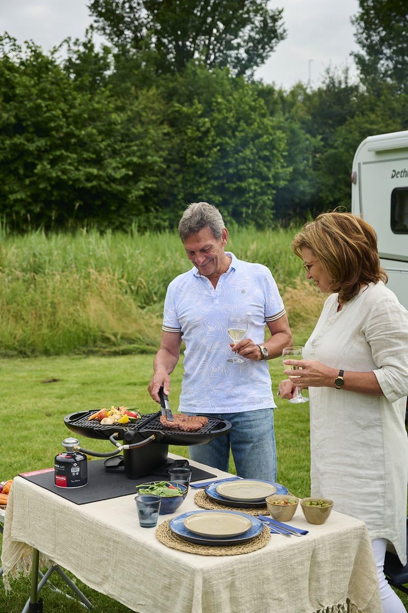 nomadiQ Holiday Cooking Pakket | Tragbarer Gas BBQ Grill | Klein, Mini, Leichtgewicht Tischgrill | Perfekt zum Camping, Kochen im Freien, Wohnmobil, Boote, Reisen