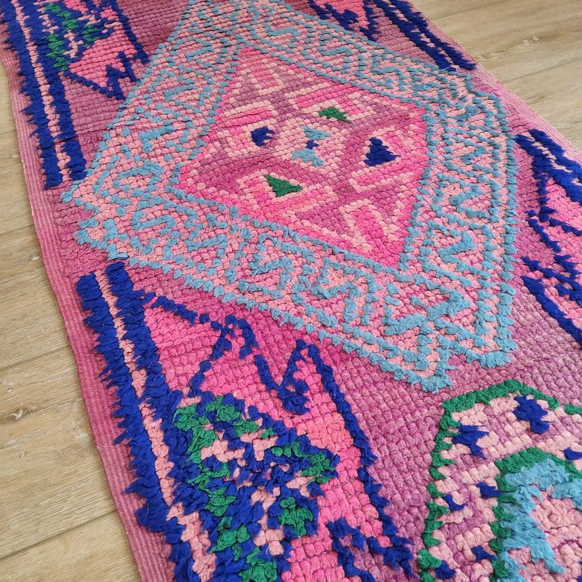 Générique Tifinagh Shop - Tapis Berbère Boujaad Authentique du Maroc - Fait Main en Laine – 300 x 67 cm – Tapis Marocain Artisanal