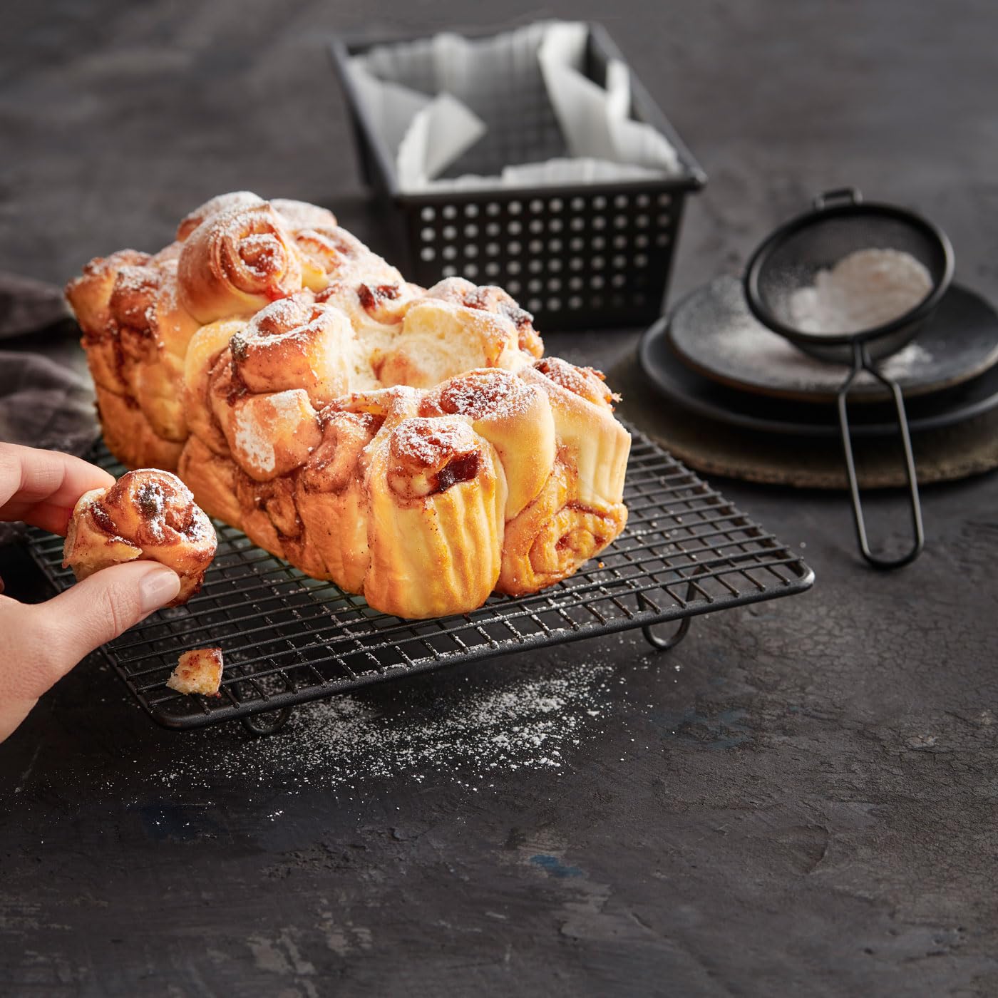 Betty Bossi - Brotbackform 23 cm für Kastenbrot & Zupfbrot Backbuch (40523) | Antihaft Kastenform mit Rezeptideen