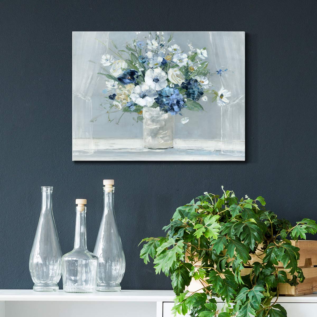 Amazon｜Renditions Gallery 花瓶に入った白と青の花 ウォールアート