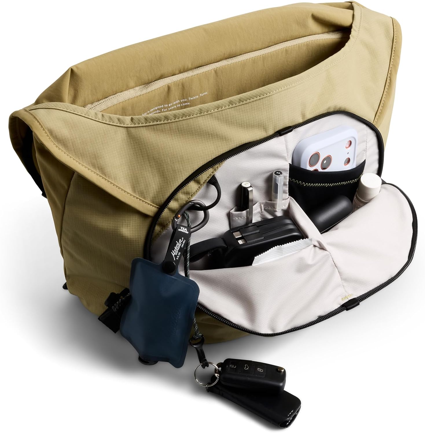 Bellroy Venture Messenger 14” (Bike Travel Bag with Laptop Storage and Comfortable Strap) - Safari