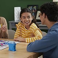 Vista 8 de Hasbro Gaming Trivial Pursuit Family Edition