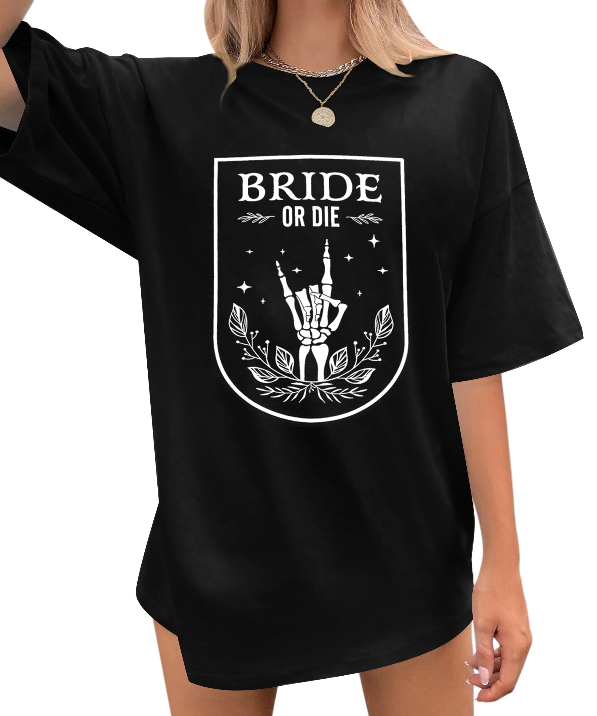 Bride Shirt Women Bride or Die Oversized Tshirt Bachelorette Shirts for Bridal Party Skeleton Hand Print Tops Outfit
