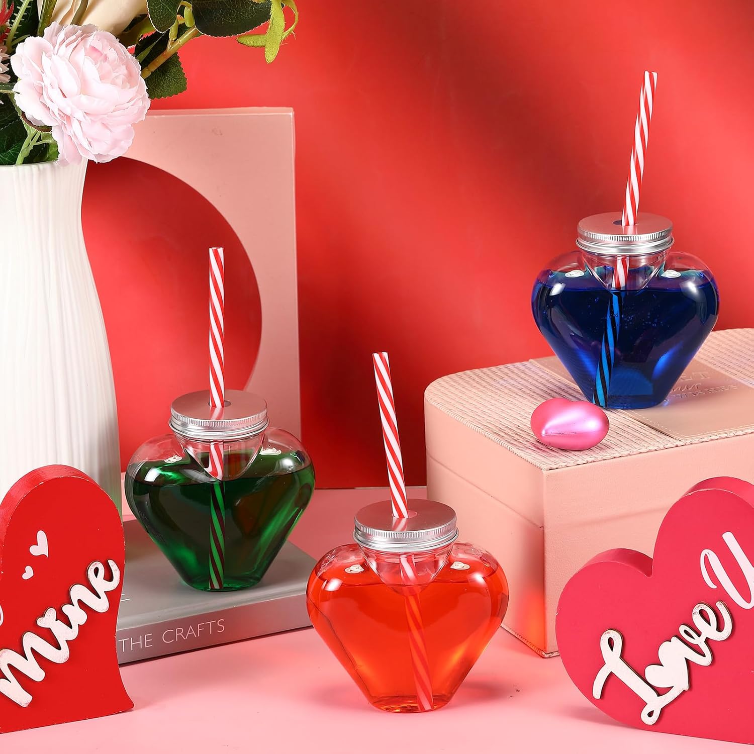 Willinglong 10 oz Valentine's Day Heart Shaped Cups with Lids and Straws Plastic Heart Drink Bottle Clear Plastic Tumblers Clear Drinking Cocktail Cups for Valentine's Day Birthday Party (24 Pcs)