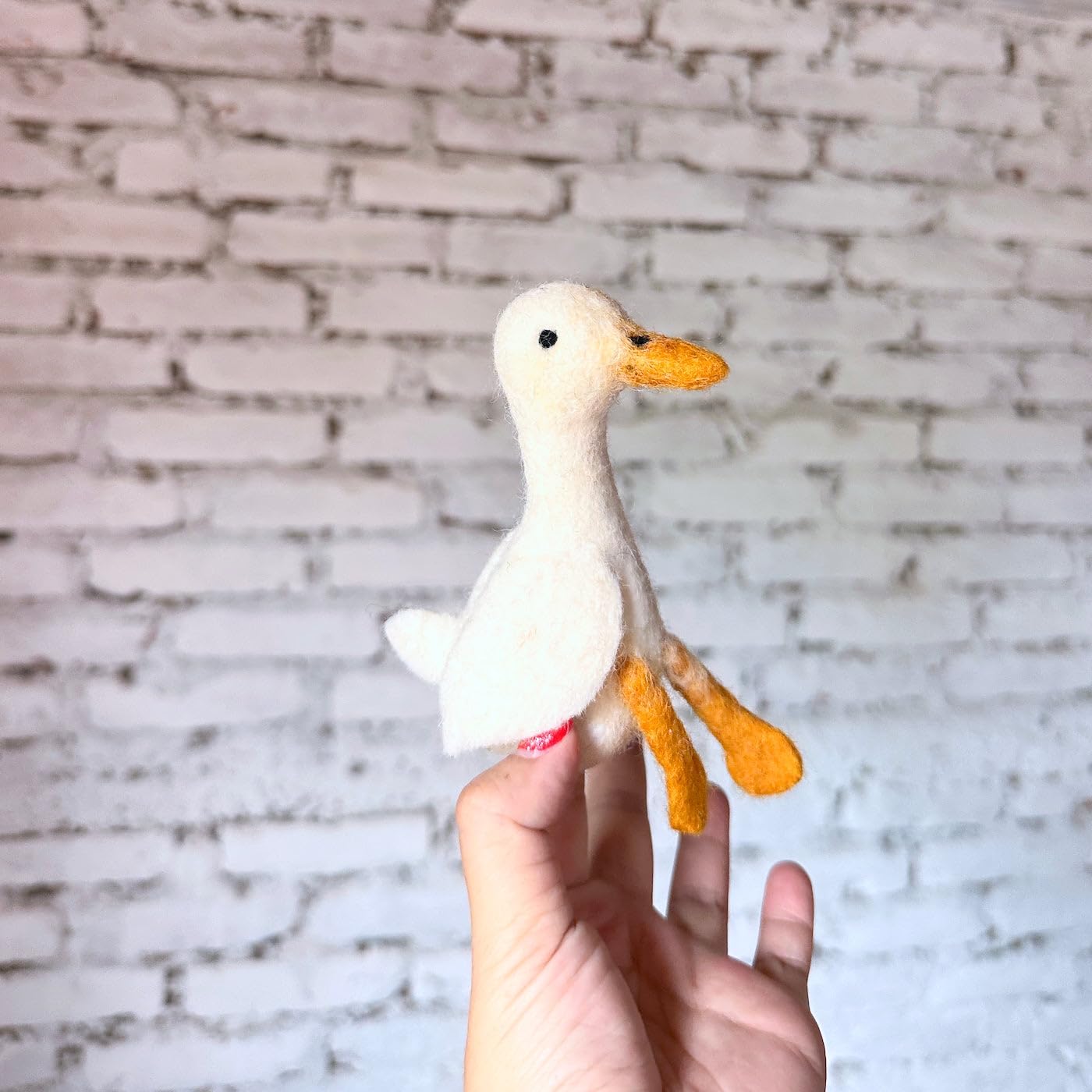 Handmade White Duck Finger Puppet, Wool Felt Duck Finger Puppet, Bird Finger Puppets, Fair-Trade Storytelling Toy, Kids Educational Play, Unique Eco-Friendly Gift for Children