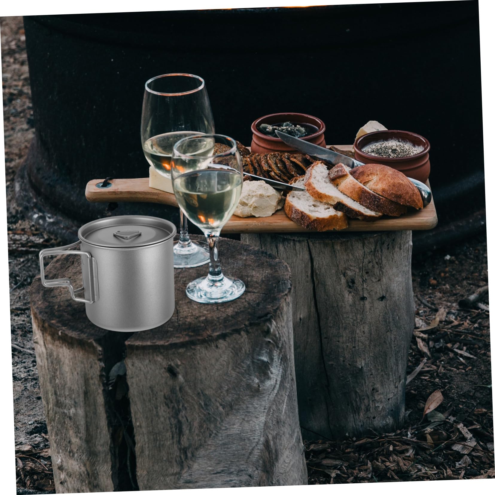 Titanium Trinkbecher mit Deckel Faltbarem Griff Leichter Outdoor Campingbecher Einlagig Robust für Wandern Picknick und Reise