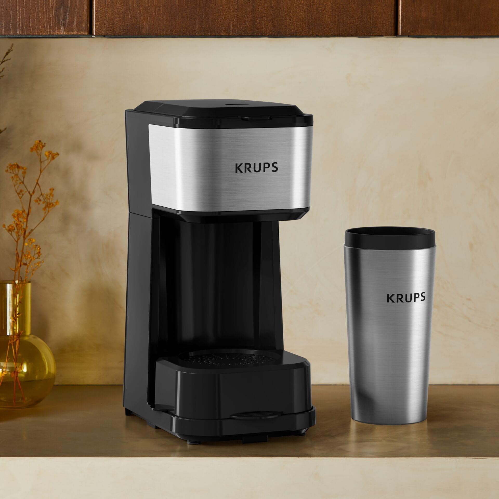 Krups Simply Brew Caffettiera con filtro 3 in 1, 3 opzioni di erogazione, Caffè Americano, caraffa in vetro resistente al calore, tazza da viaggio in acciaio inossidabile a doppia parete, KM207D