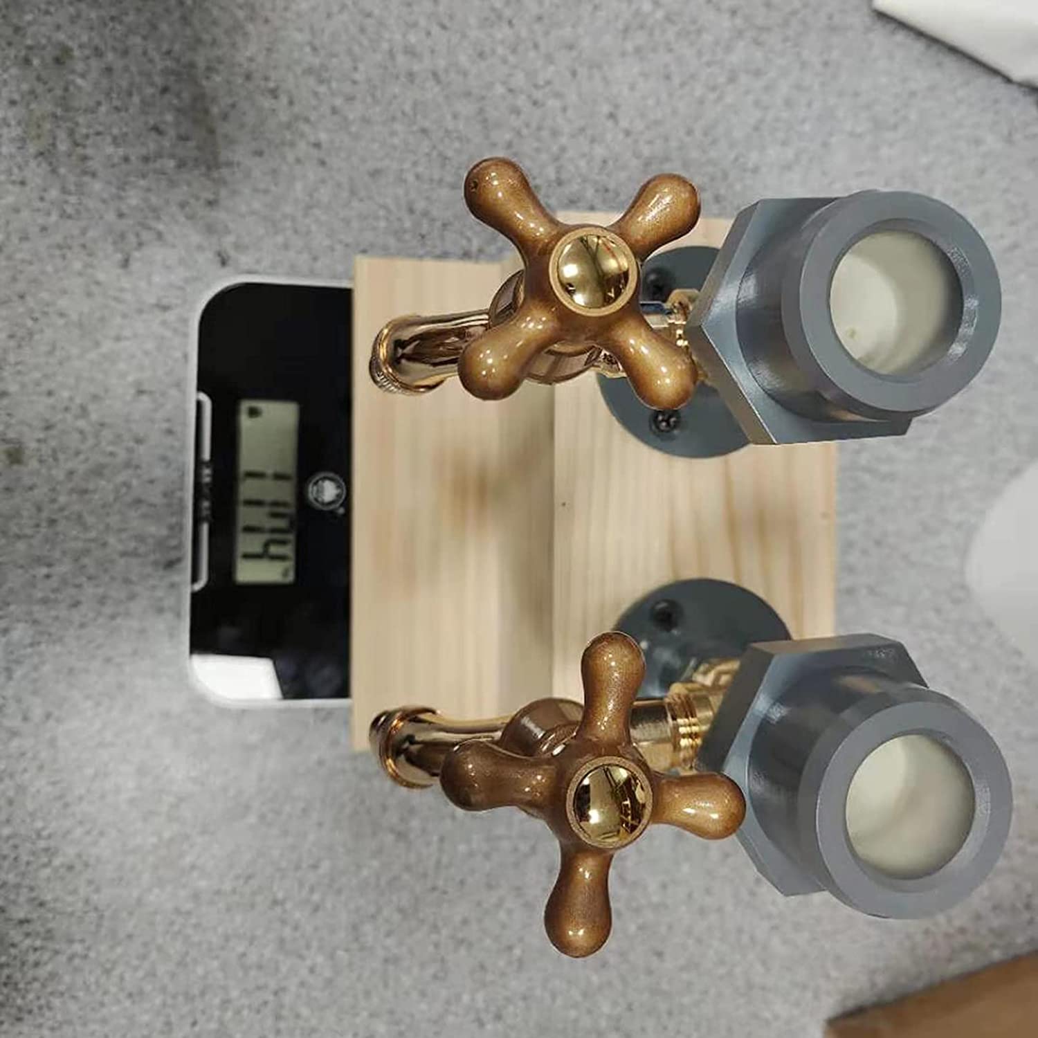 Amazon｜木製のウイスキー酒のディスペンサー、父の日酒の