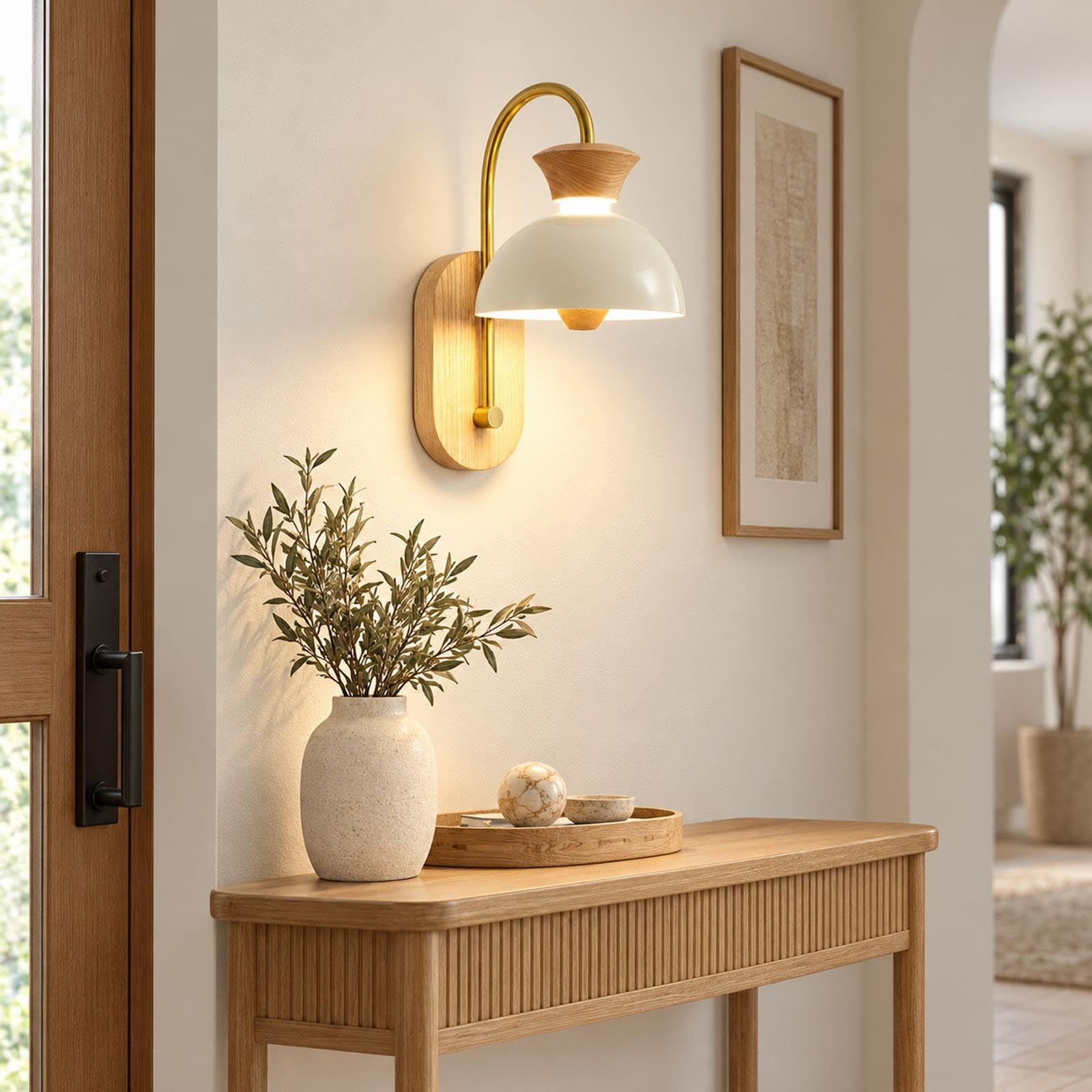 Lámpara pared hierro dormitorio, cúpula y placa trasera madera