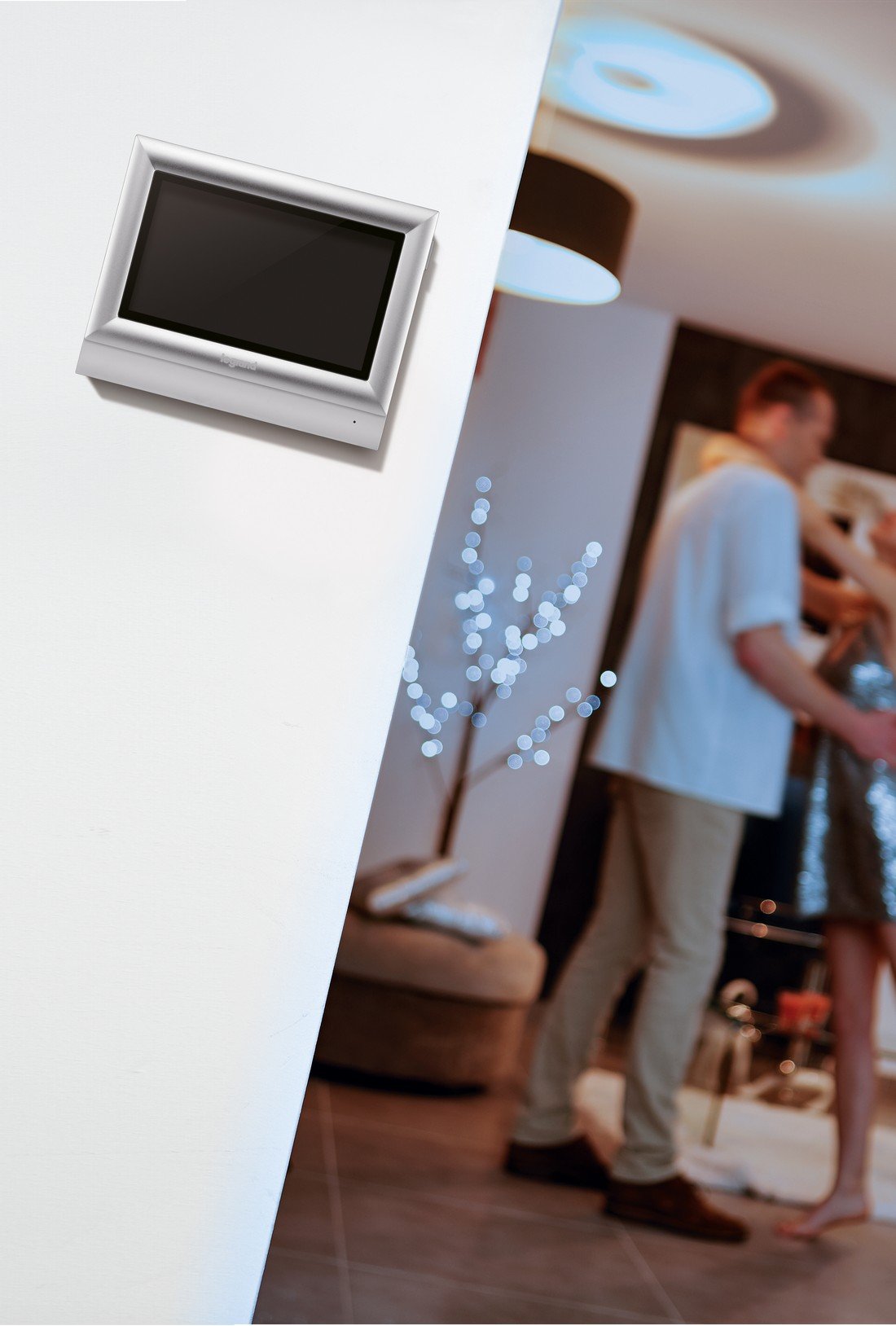 LEGRAND, Video-Türsprechanlage mit 2-Draht-Anschluss, 7 Zoll Farb-Touchscreen und Weitwinkelkamera, 1-/2-Familienhaus-Set, 369320