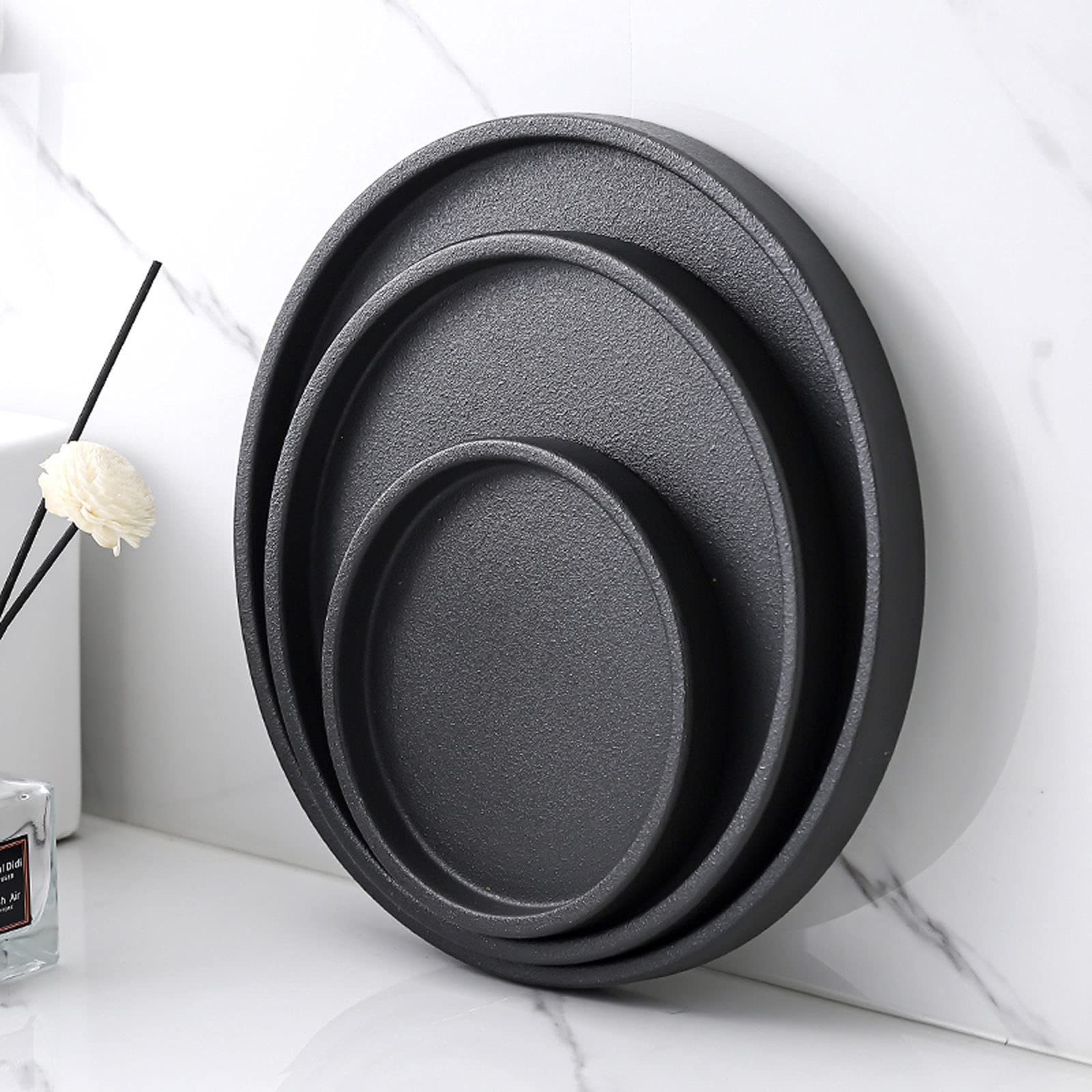 Taca do serwowania okrągła ceramiczna tacka na toaletkę, organizer na toaletkę do łazienki taca na perfumy taca na biżuterię na chusteczki higieniczne, świece, mydło, ręcznik, czarne tace dekoracyjne (rozmiar: M)